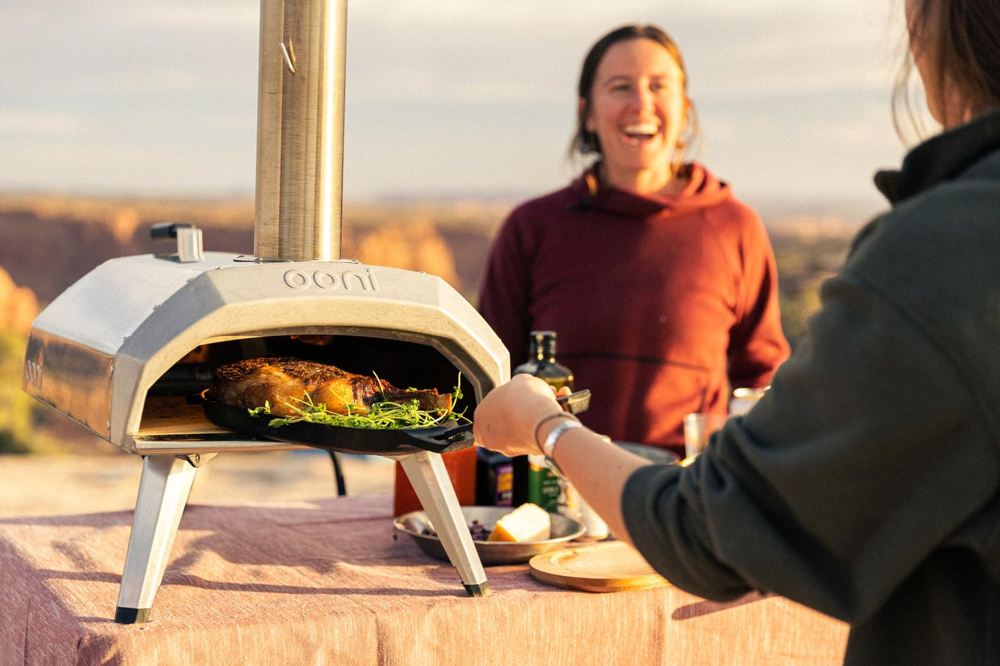 Ooni Karu 12 Multi-Fuel Outdoor Pizza Oven – Reaches 950°F and Cooks 12 Inch Pizzas and More in 60 Seconds - Portable Wood and Gas Grill with Pizza Stone, Dual Fuel Ooni Pizza Oven