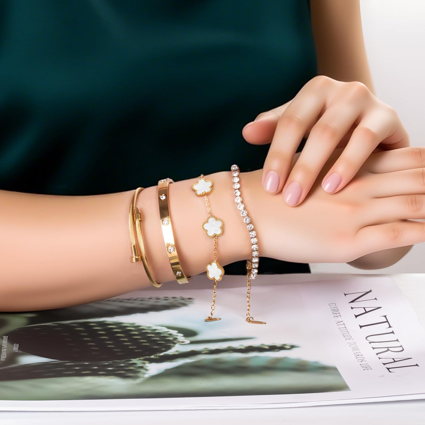 Lamdo 18K Gold Plated Womens Stackable Floral Gold Clover Bracelets Set Love Bangle Bracelets Non Tarnish, Gold Bracelet Set Trendy Jewelry,Gifts for Women's Day and Mother's Day