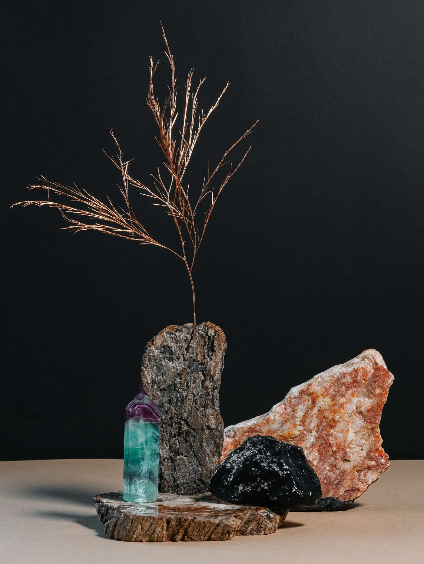 LAIDANLA Black Obsidian 2" Natural Rough Stones Crystal Large Raw Crystals Bulk Healing Gemstones for Reiki Healing Tumbling Fountain Rocks Wire Wrapping Decoration 4PCS 0.55lb