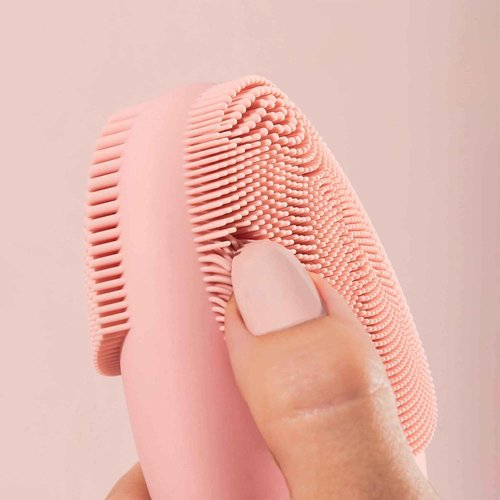 Eggo® Sonic Facial Device - Electric Cleanser & Exfoliator, Vibrating Massager, Silicone Brush for All Skins, Deep Clean, Anti-Aging, Waterproof, Rechargeable Tool (Pink)