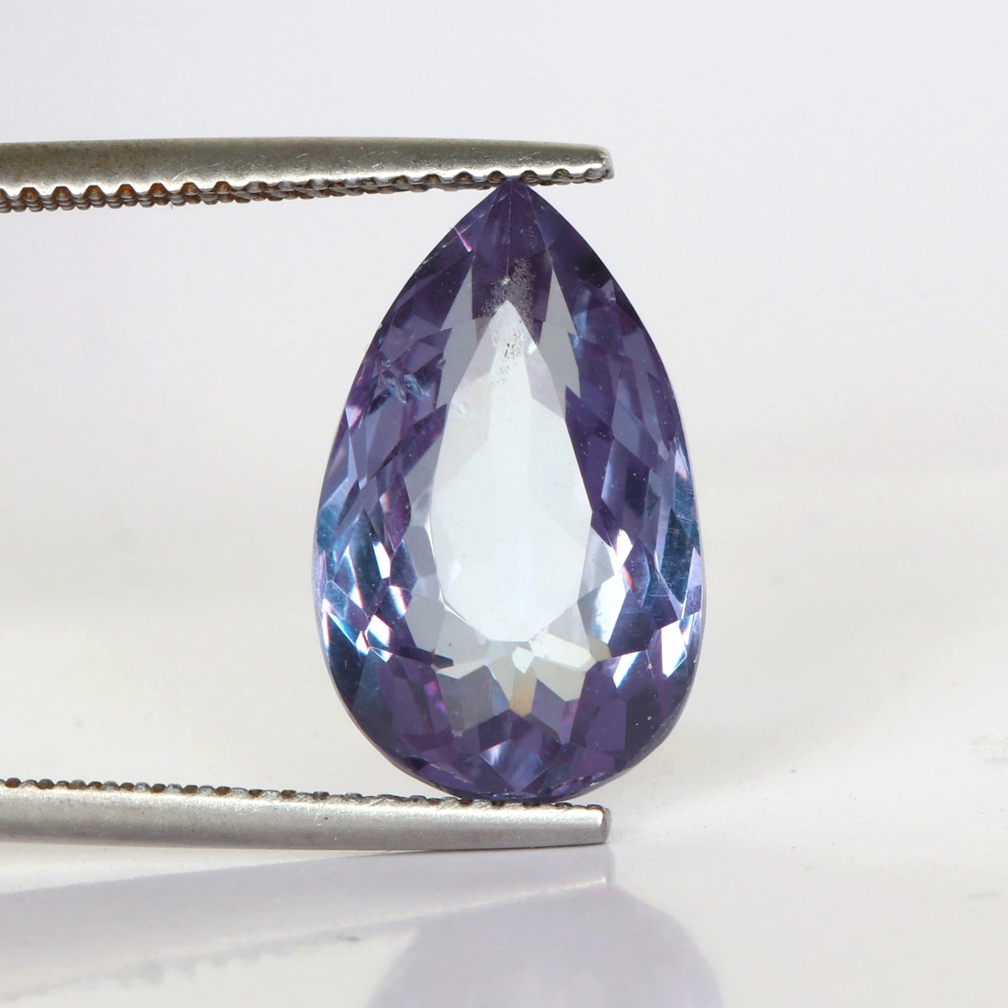REAL-GEMS Natural Color Change Alexandrite Loose Gemstone 6.00 Carat Pear Cut Stone for Jewelry Making and Collection