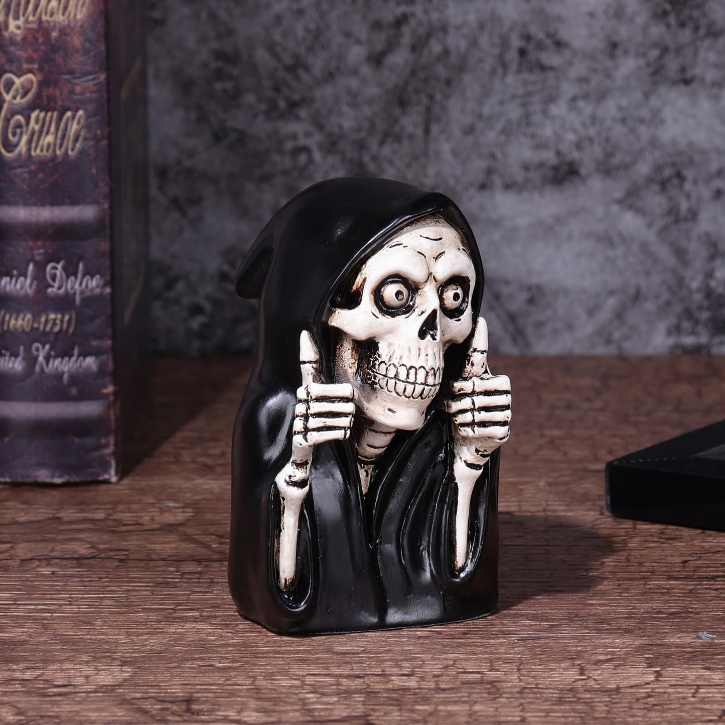 Funny Skeleton Figurine- 3.9inch Gothic Grim Reaper Skeleton Knick Knacks,Thumbs Up Mini Skull Figurines,Resin Punk Halloween Home Decor Statue,Retro Death Figurine Dark Humor Gifts for Women