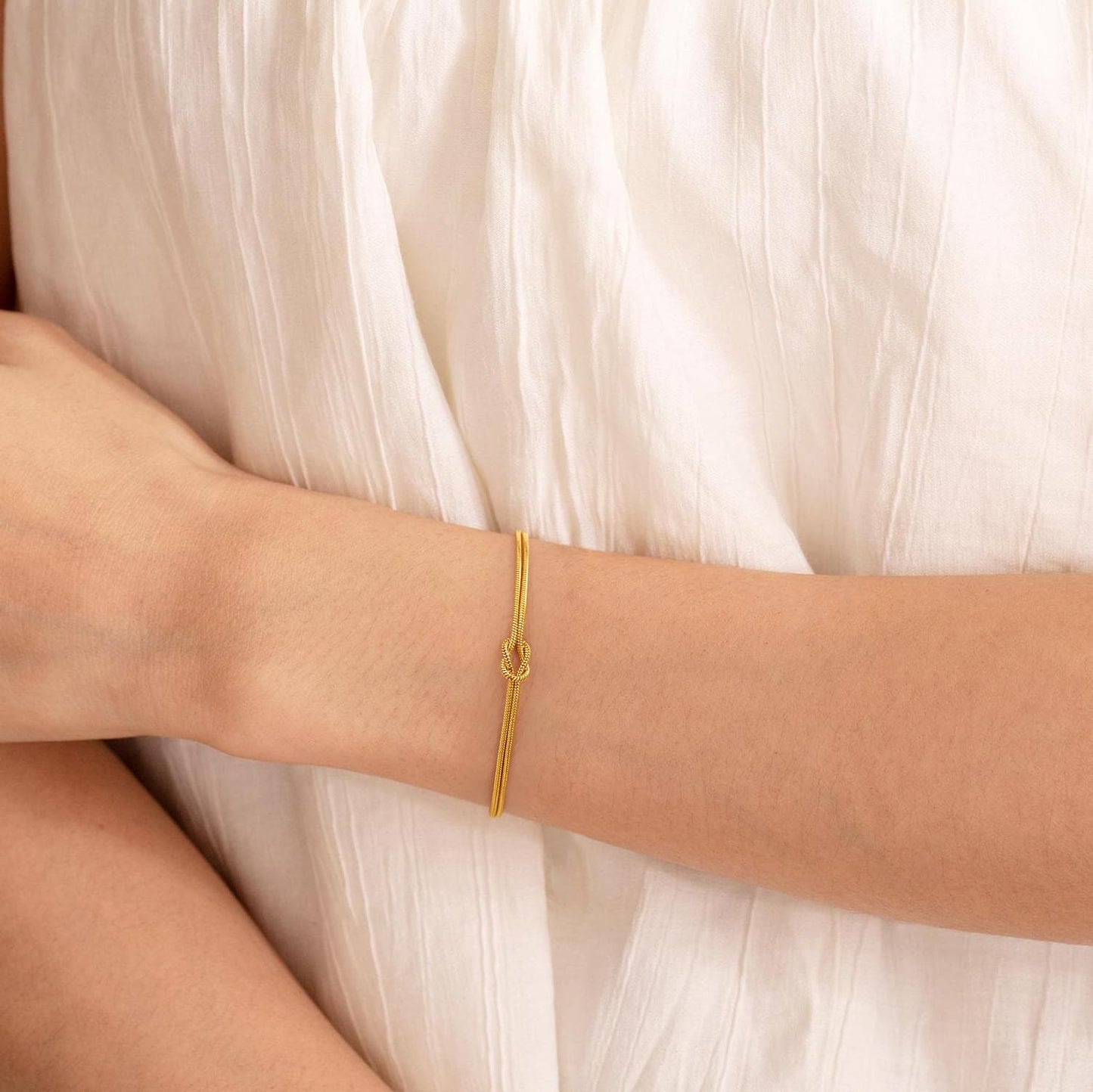 GRCLD Matching Bracelets for Couples Love Knot Bracelet Pinky Promise Soulmate Relationship Friendship Bracelets Forever Infinity Jewelry Gifts for Women Teen Her Him (SOUL-G)