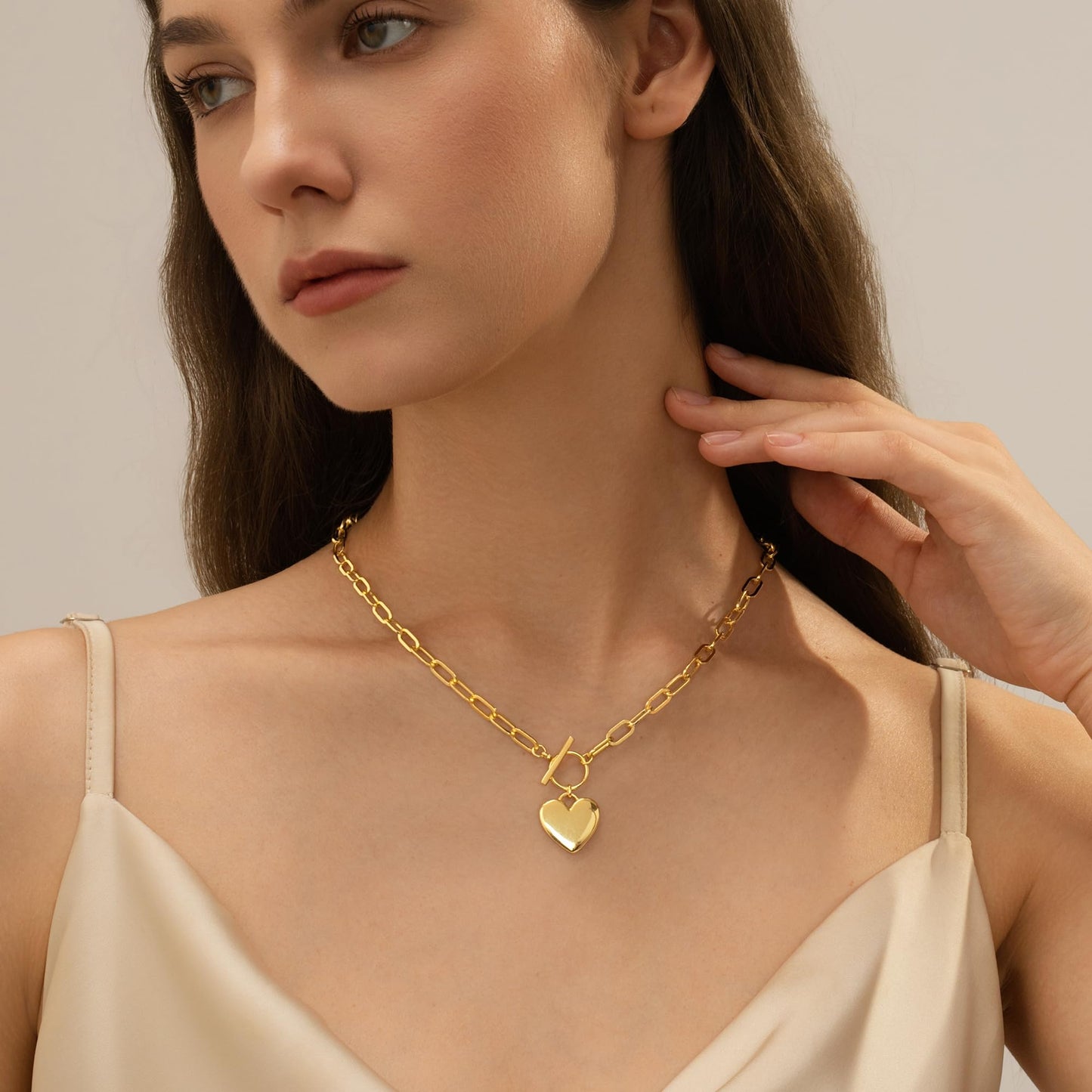 Rebinra Heart Necklaces for Women, 14K Gold Plated Heart Pendant Necklaces for Women Trendy Heart Locket Chunky Gold Necklace Dainty Gold Chain Necklace Jewelry Christmas Birthday Gifts for Women