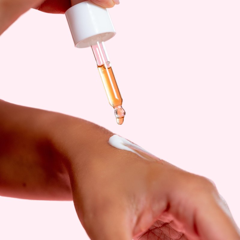 VENICEBODY Hyaluronic Self Tan Drops | Made in Germany | Self Tanner Face | concentrate to mix into facial care with anti-aging effect, for an individual tan