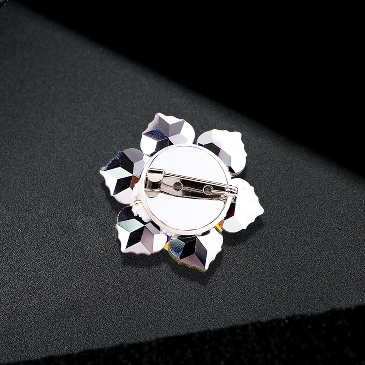 Rhinestone Sunflower Brooch Pin for Women Red Black Purple Large Flower Brooch Snowflake Hat Marquise Wreath Christmas Jewelry (Blue crystal flower brooch ﻿)