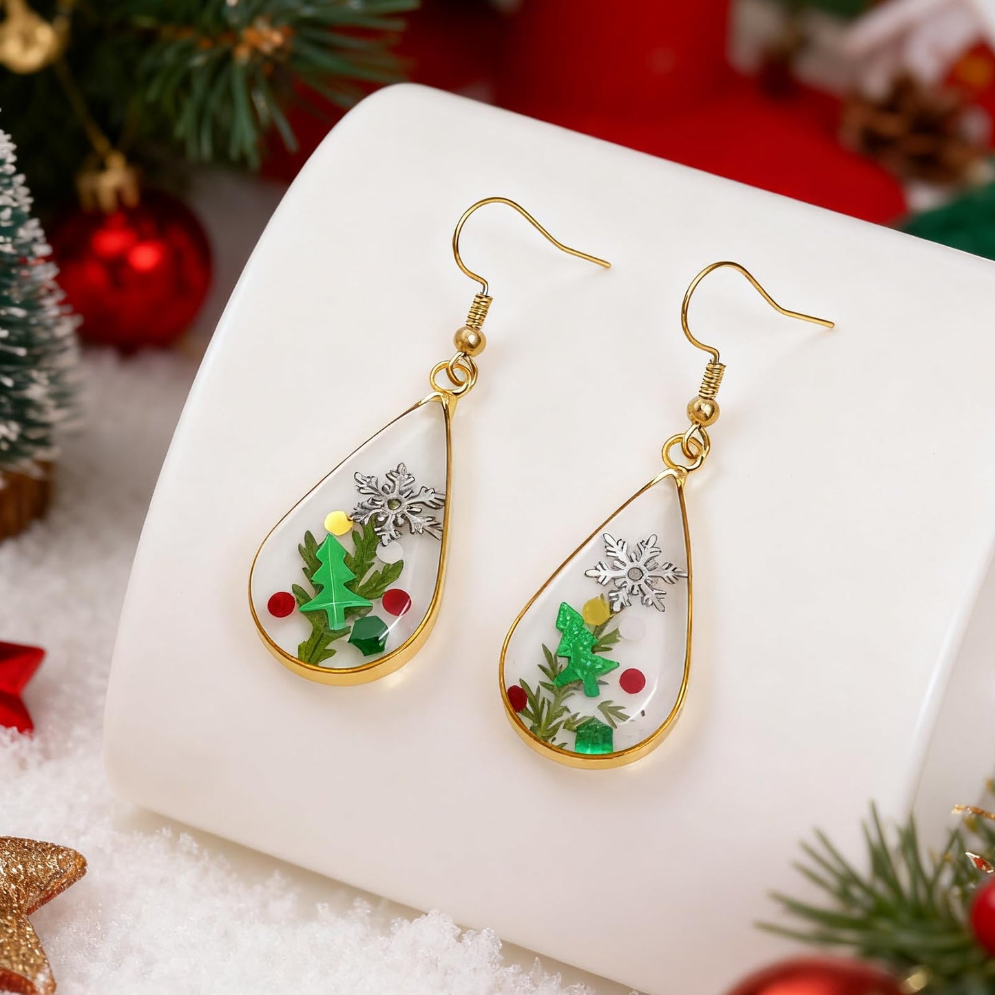 Jean Beau Handmade Pressed Leaf Earrings for Women, Unique Resin Snowflake Green Dried Leaves Gold Plated Teardrop Dangle Drop Nature Floral Earings Fashion Summer Christmas Jewelry Gift