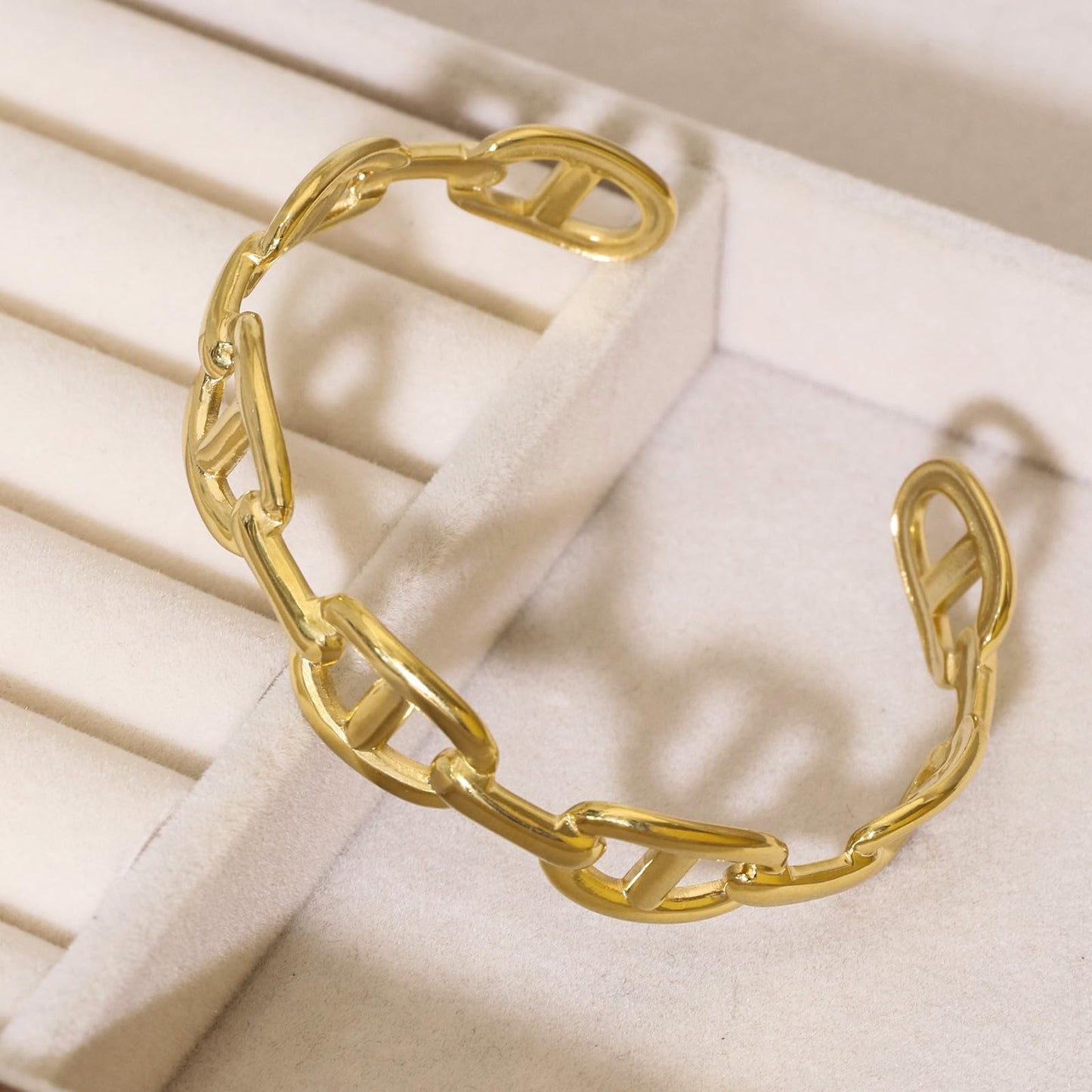 TaYolnFaSo Leaf Cuff Bangle Bracelet for Women 18k Gold Plated Adjustable Wrist Bangle Cuff Bracelets Jewelry Gift for Wife Girlfriend Mother Wedding Prom Birthday Gift