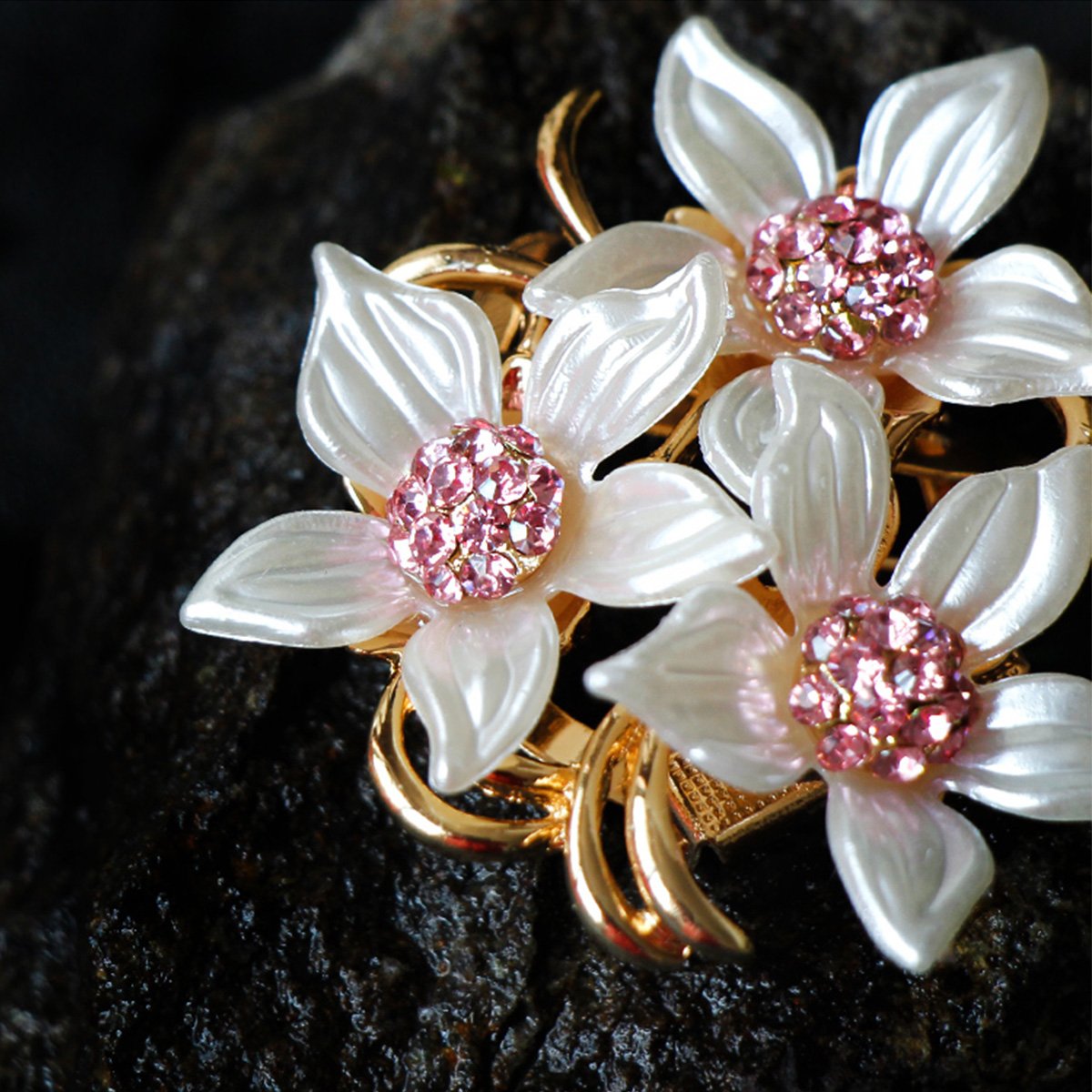 Merdia Brooch Pin for Women Stylish Flowers Clips with Created Crystal for Weddings Party | Brooch Pins Corsage Hair Head Clip | Girls Jewellery Barrette Women Accessories | Clips for Hair