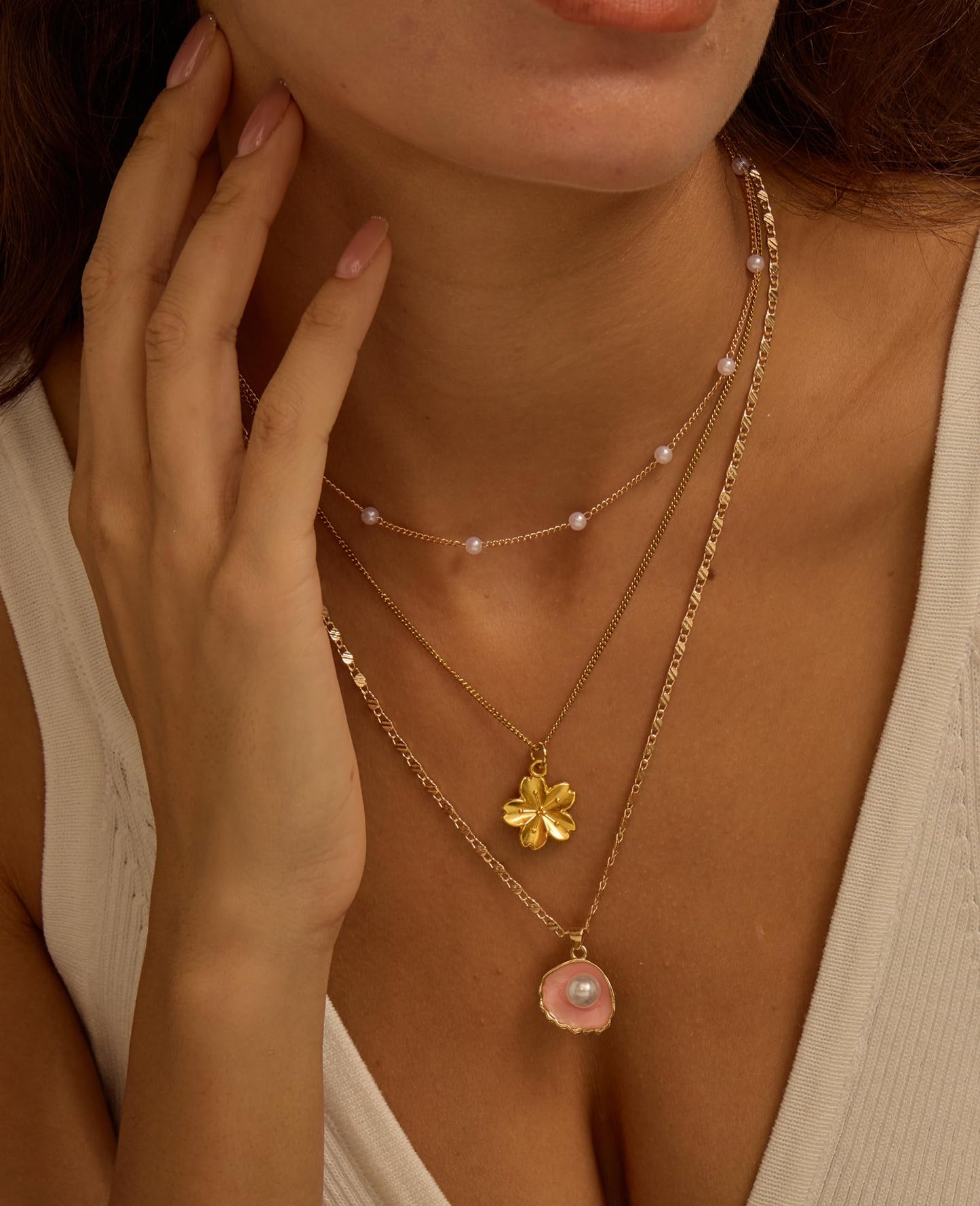 Drogomen Shell Necklace Boho Summer Beach Charm Necklaces for Women layered Seashell Hawaiian Necklace Summer Vacation Outfits Tropical Waterproof Jewelry for Women (CP)
