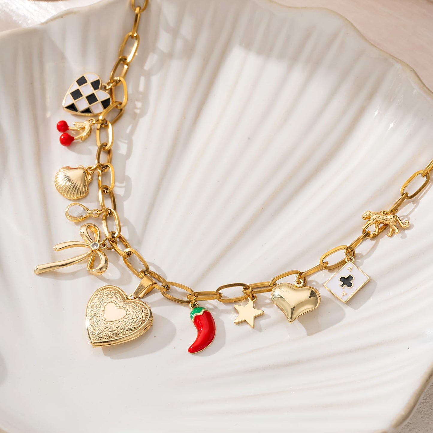 Trendy Stainless Steel Gold Plated Charm Necklace with Heart Pearl Pepper Conch Ceramic Pendant Necklace for Women Collares Chokers Jewelry (Heart)