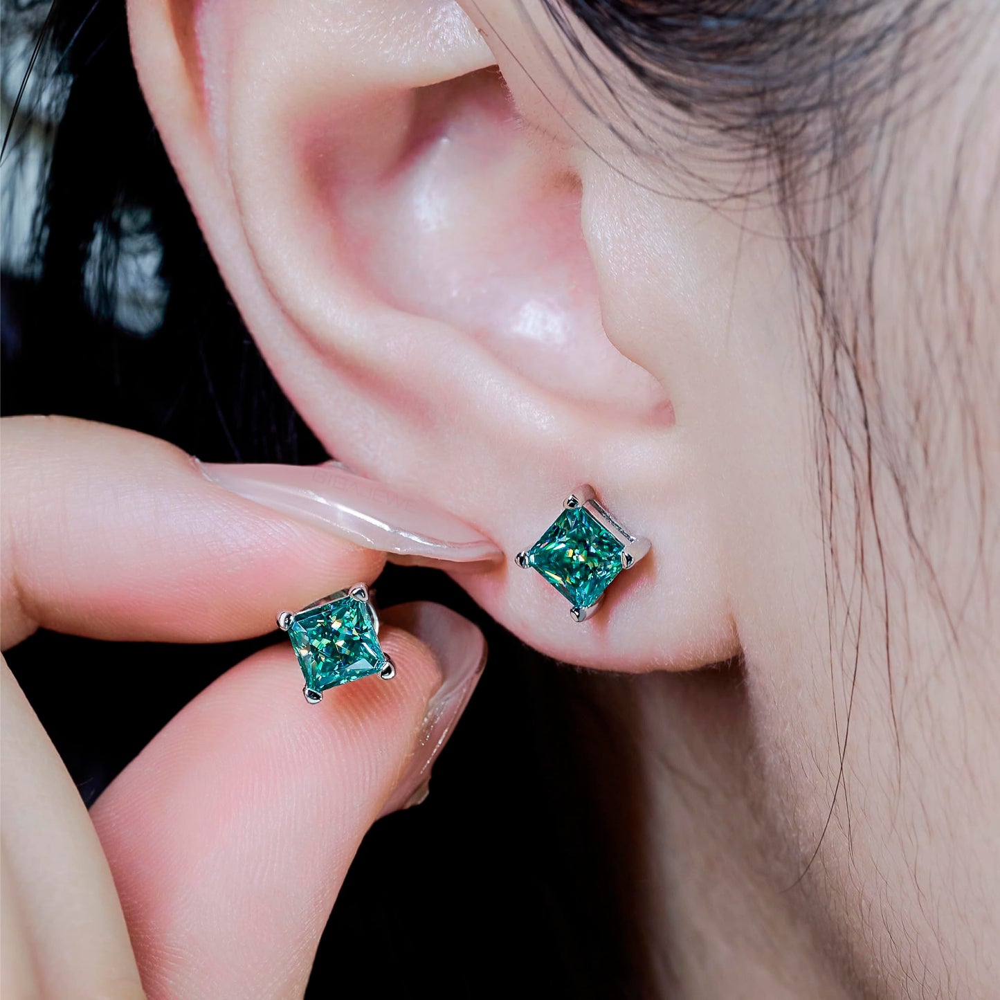 GIGAJEWE Blue Green Color Moissanite Stud Earrings 5mm Princess Cut Moissanite Earrings 1.6ct/pair,18K Gold Plated 925 Steling Silver, Stud Earrings For Women (Princess-cyan)