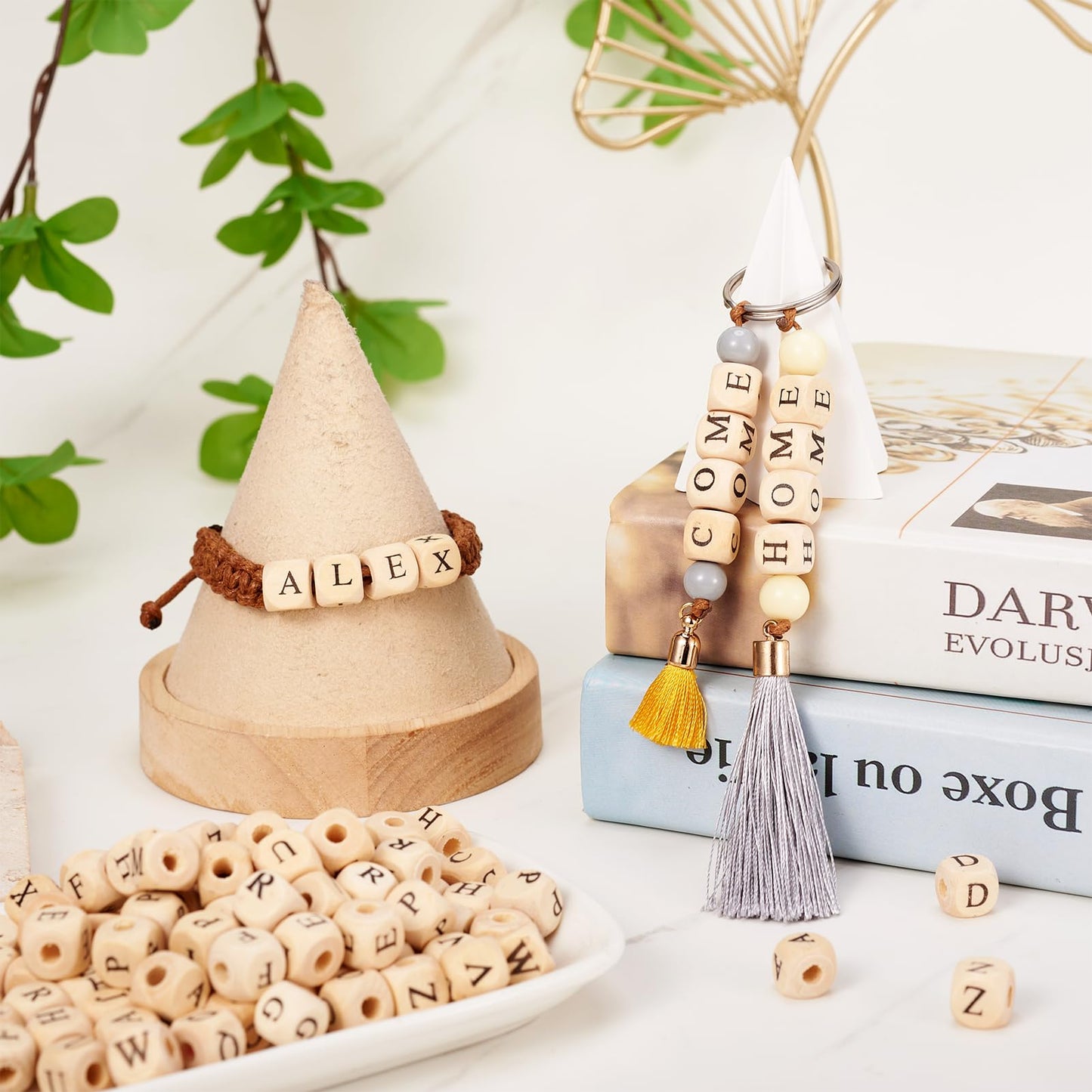KISSITTY About 1060pcs Maple Wooden Beads for Crafts Mixed Letter A-Z Wood Beads Cube Alphabet Beads Large Hole Wood Spacer Beads for Necklaces Bracelets Earrings Jewelry Making 10x10x10mm