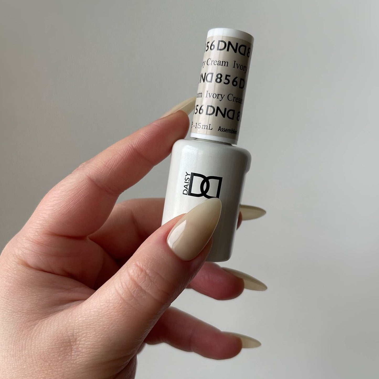 DND Gel Polish Set, Sheer Collection, UV/LED Gel Polish and Air Dry Nail Lacquer, Matching Chip-Free Polish Duo, 856 Ivory Cream, 0.5 Fl Oz