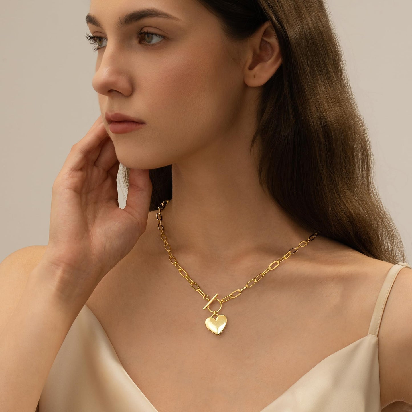 Rebinra Heart Necklaces for Women, 14K Gold Plated Heart Pendant Necklaces for Women Trendy Heart Locket Chunky Gold Necklace Dainty Gold Chain Necklace Jewelry Christmas Birthday Gifts for Women
