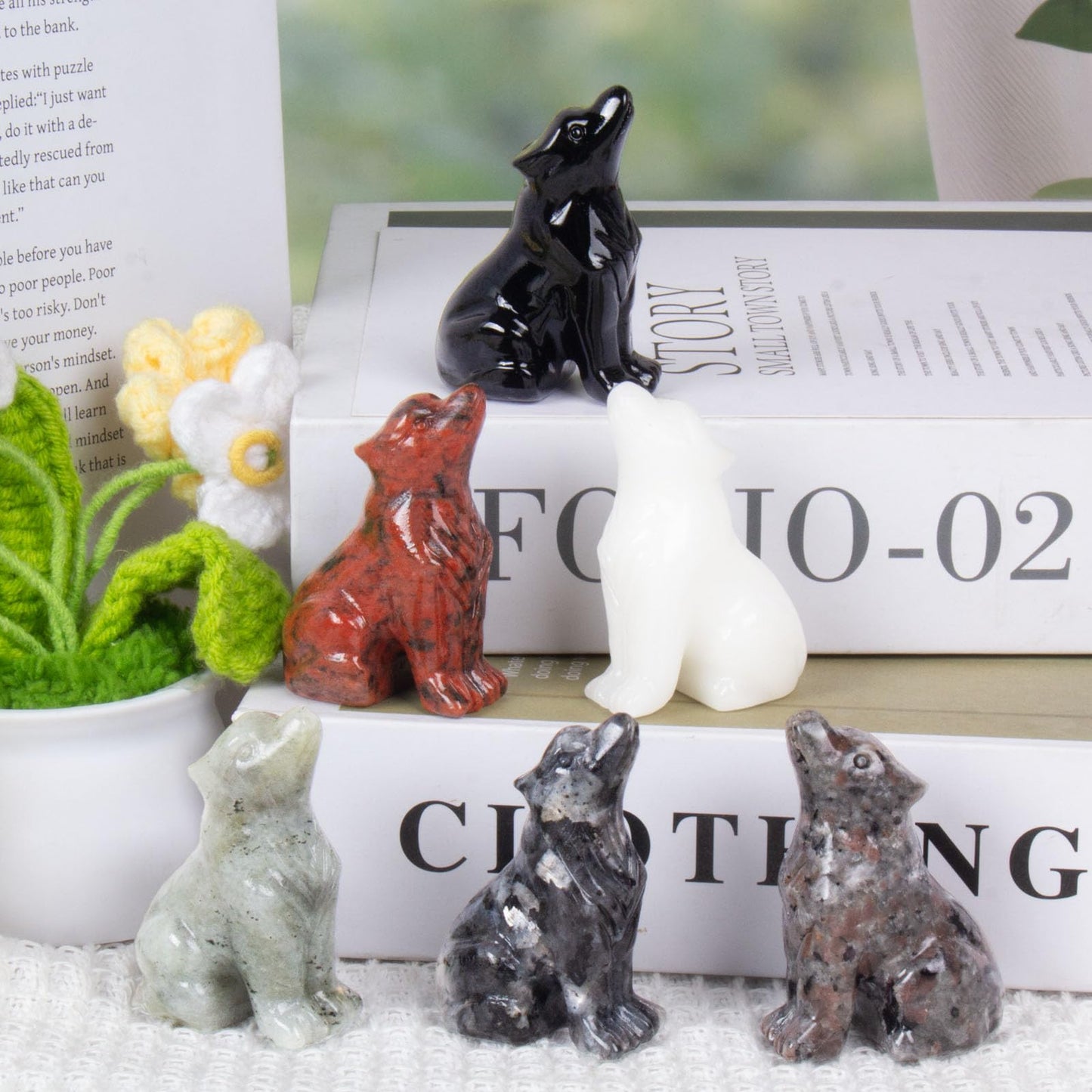 Hguxmcu Flame Stone Wolf Figurine,Crystal Carved Statue for Home Office Desk Decor,Hand Carved 1.8 Inch Healing Crystal,Spirit Animal Gift for Wolf Lovers,Good Luck Feng Shui Protection Totem
