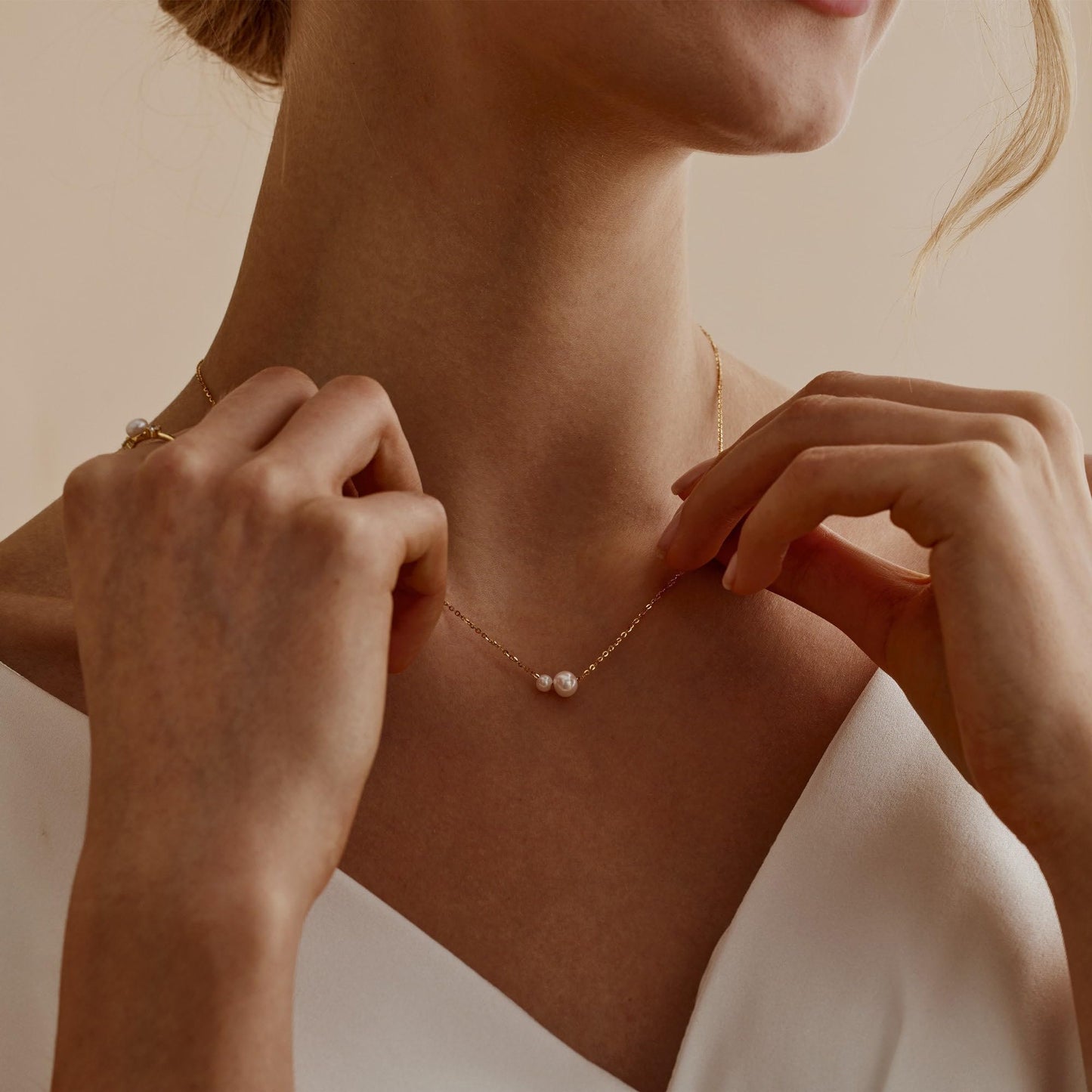 Treasure Bender Pearl Necklaces for Women Trendy, 14k Gold Plated Dainty Necklace Simple Pearl Drop Single Charm Pendant Necklace Birthday Wedding Gifts Gold Jewelry for Women
