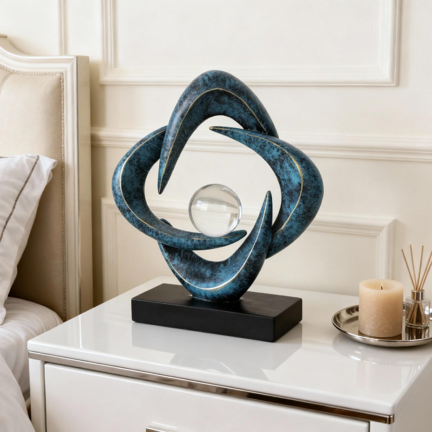 XYQXYQ Abstract Art Sculpture, Resin Gold Decorative Statue, Modern White Ornaments for Living Room, Decorativas Modernas for Coffee Table/Entryway/Office Collectibles (Blue&Gold)