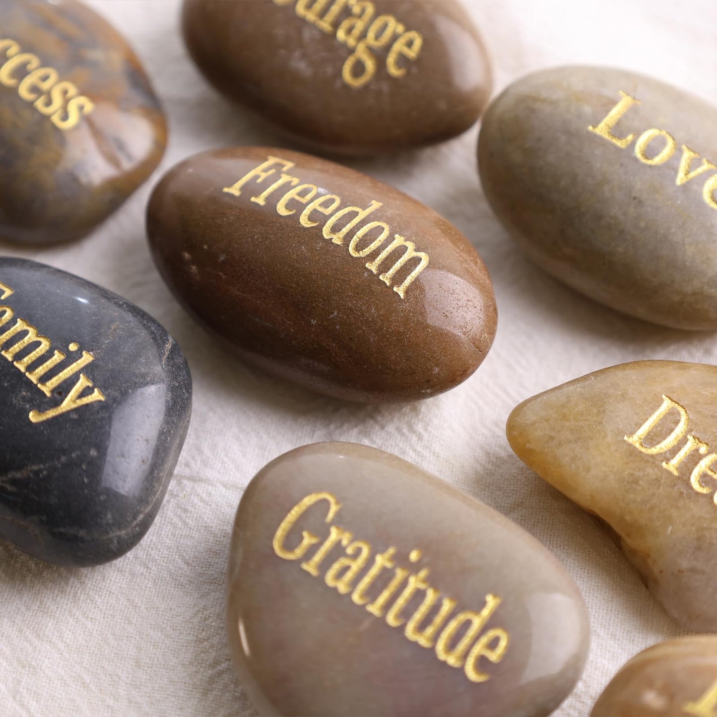 BigOtters Engraved Inspirational Stones, 10 Different Words Encouragement Amulets Gift Stones for Friends and Family as Meditation Decorations Birthday or Holiday Graduation Gift