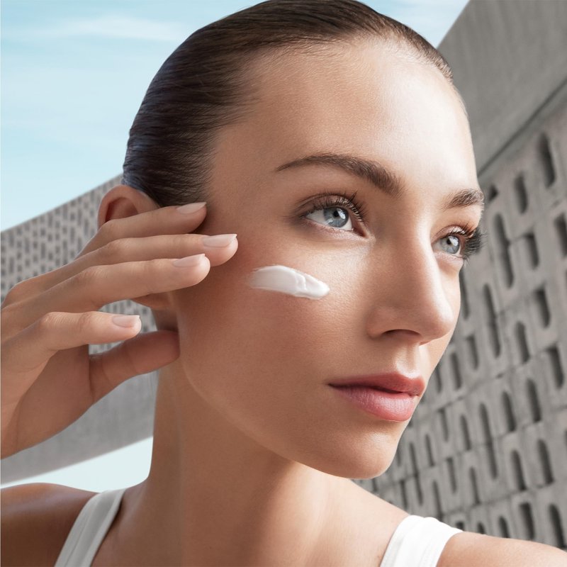 Biotherm Aquasource Hydra Barrier Cream, Lightweight And Fast-Absorbing Face Moisturizer for a Stronger Skin Barrier, with Biotech Plankton, Bio-Ceramides and Hyaluronic Acid 1.7 Fl.Oz.