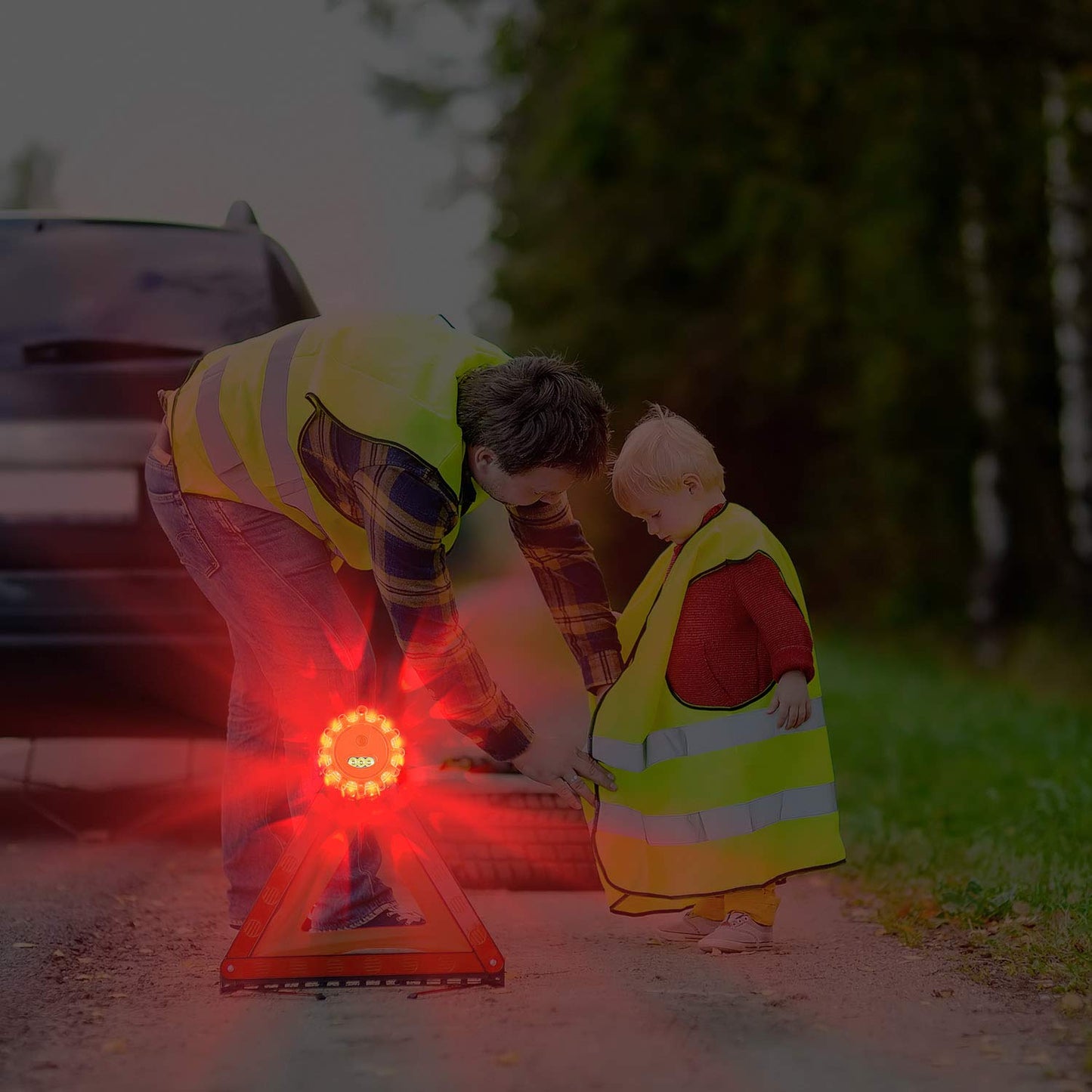 AK [4 Pack LED Road Flares Safety Flashing Warning Light Roadside Emergency Disc Beacon Kit for Vehicles Boats with Magnetic Base & Hook, Premium Storage Bag (Batteries Not Included) (4)