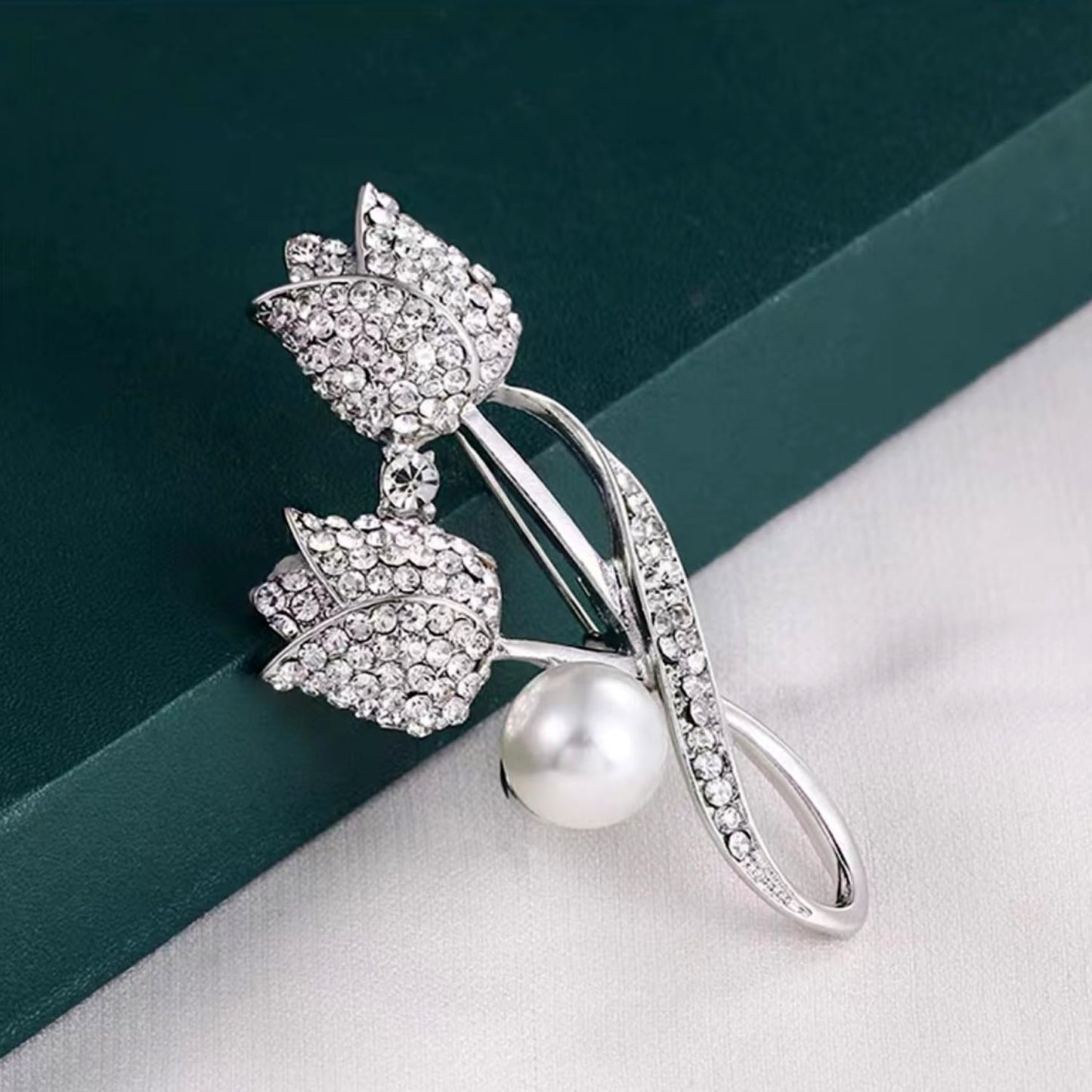 Tulip Flower Crystal Brooches Pins Fashion Beautiful Created Rhinestone Pearl Floral Brooch Good Idea for Party Dance Wedding Banquet for Elegant Women Girl (Silver Tulip)