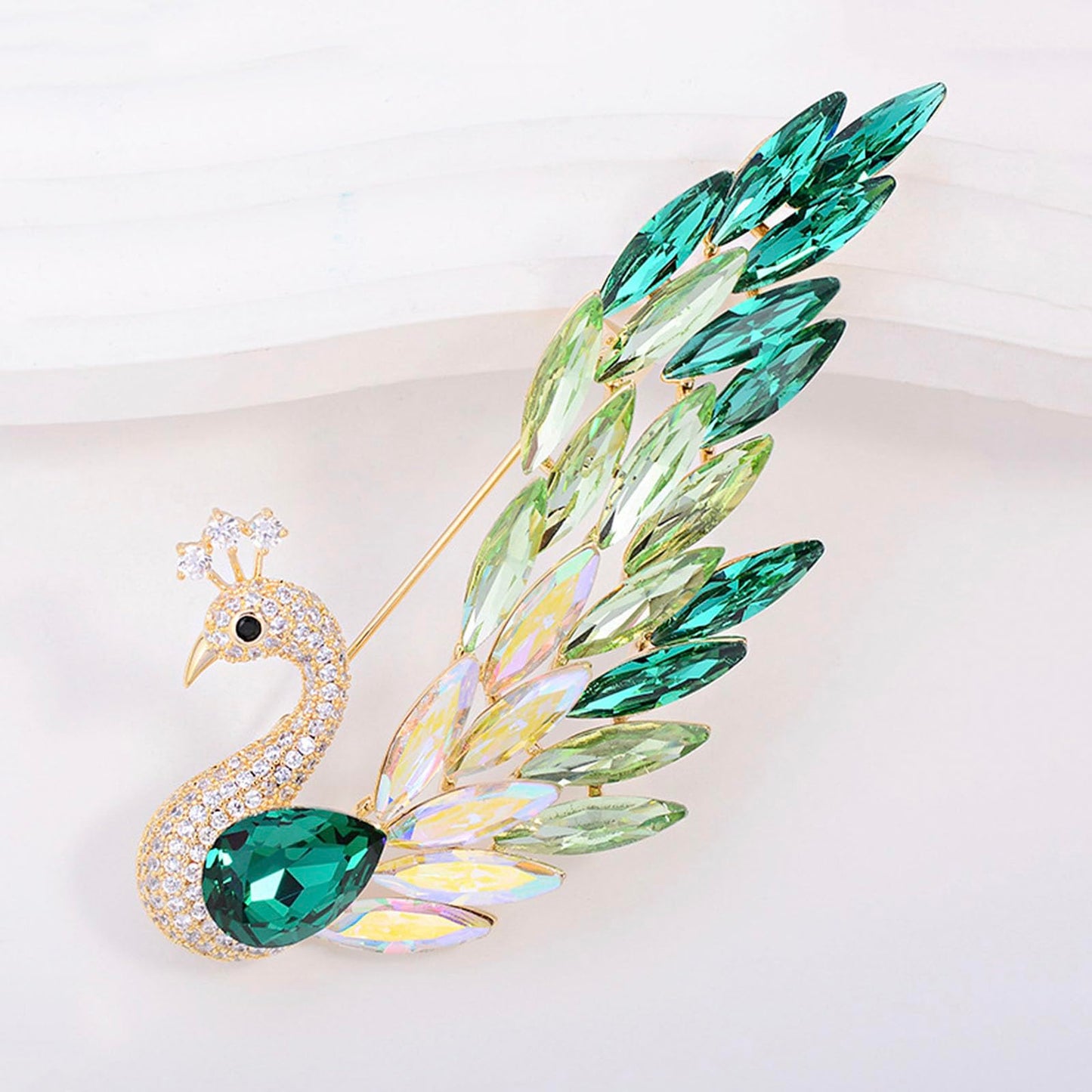 Vbvbip Exquisite Green Peacock Rhinestone and Crystal Brooch, Vintage Style Lapel Pin for Wedding and Fashion Jewelry, Ideal Brooches and Pins for Women