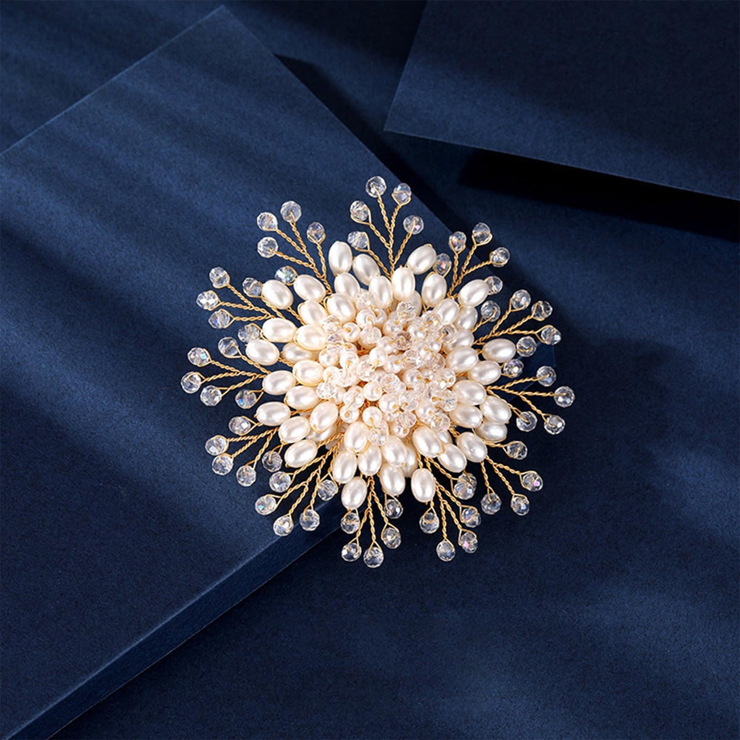 Charm White Pearl Brooch Pins for Women,Striking Large Pearl Flower Statement Costume Pin Graceful Wedding Anniversary Prom Jewelry Gifts (Pearl1)