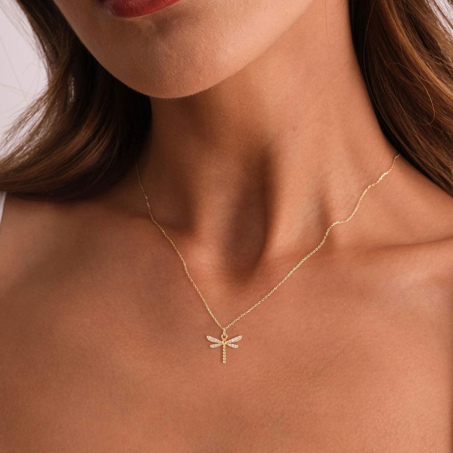 GUOKE Dragonfly Necklaces for Women - 14K Gold Plated Gold Dragonfly Necklace Simple Dainty Jewelry for Women