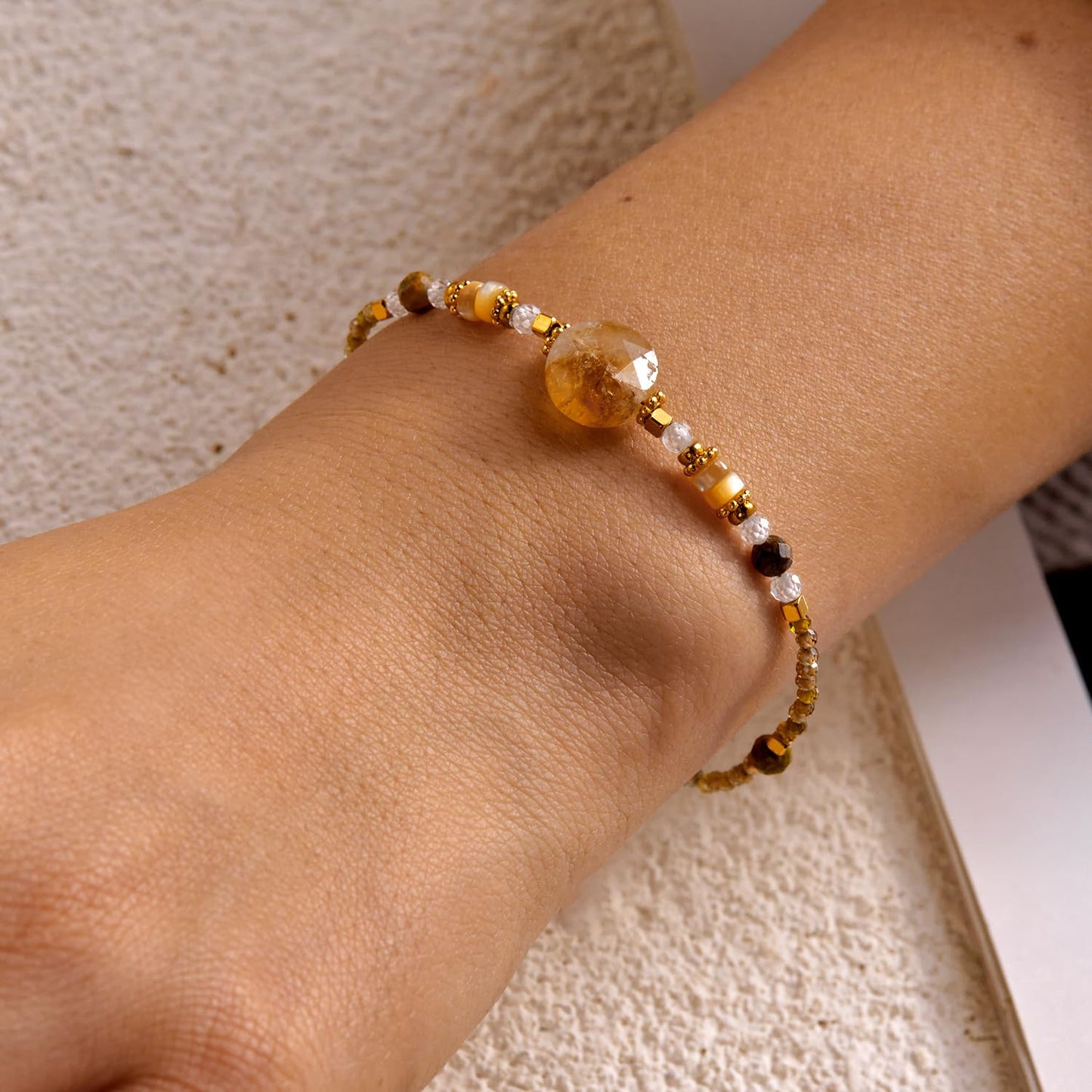 RINHOO Boho Natural Stone Beaded Bracelet for Women, Adjustable Gold Plated Healing Crystal Bracelet Handmade Amethyst Citrine Bracelets Anxiety Relief Jewelry Gifts (Style 3-Green)