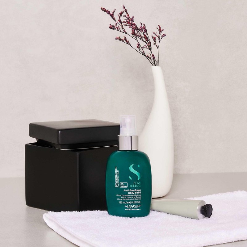 Alfaparf Milano Semi di Lino Reconstruction Reparative Anti Breakage Daily Fluid for Damaged Hair - Bond Building Hair Treatment - Heat Protection Spray - Adds Shine - Strengthening - (4.23 oz)