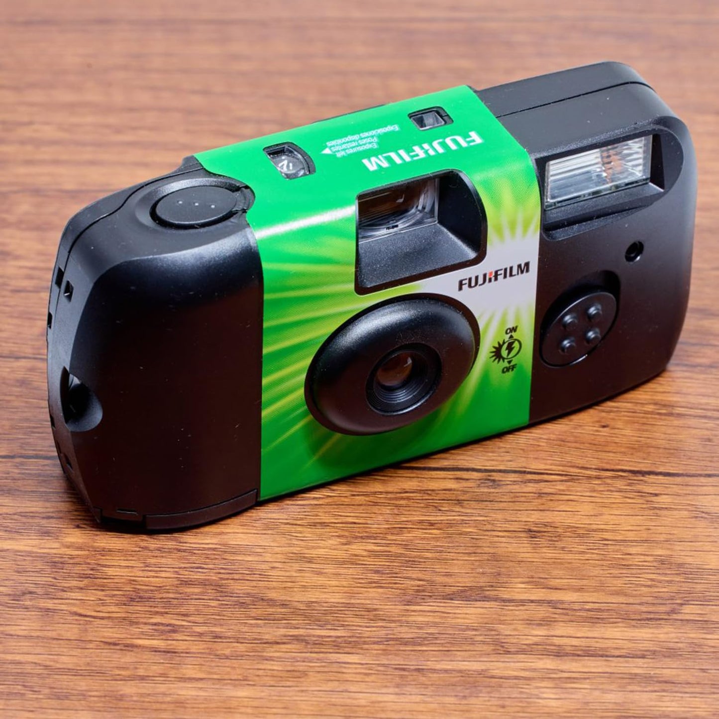 Fuji Film Quicksnap Flash Disposable Camera 400 Iso, 6 Pack, 35mm 27 Exp,with Balveli Coth, Fuji Film Disposable Camera Bulk, 6 Pack of Fuji Disposable Cameras.