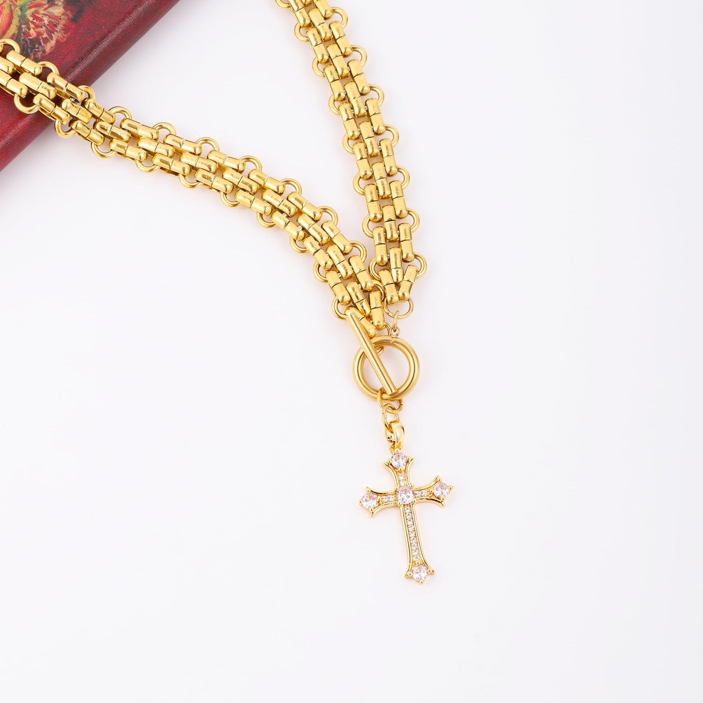 jomjeu Cross Necklace for Women Chunky Gold Necklaces 18K Gold Plated Stainless Steel Chain Pendant Necklace Classic Trendy Toggle Thick Gold Necklaces Jewelry Gifts for Women