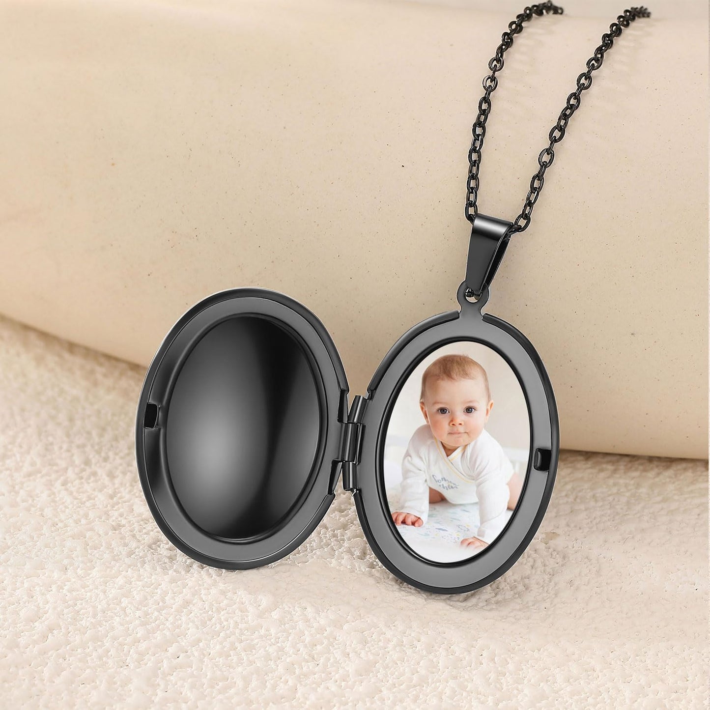 PHOCKSIN Glossy Black Lockets Personalized Oval Locket Necklace Custom Photo Locket Necklace for Women Picture Locket Necklaces with Text Engraved Customized Gifts for Mom Daughter