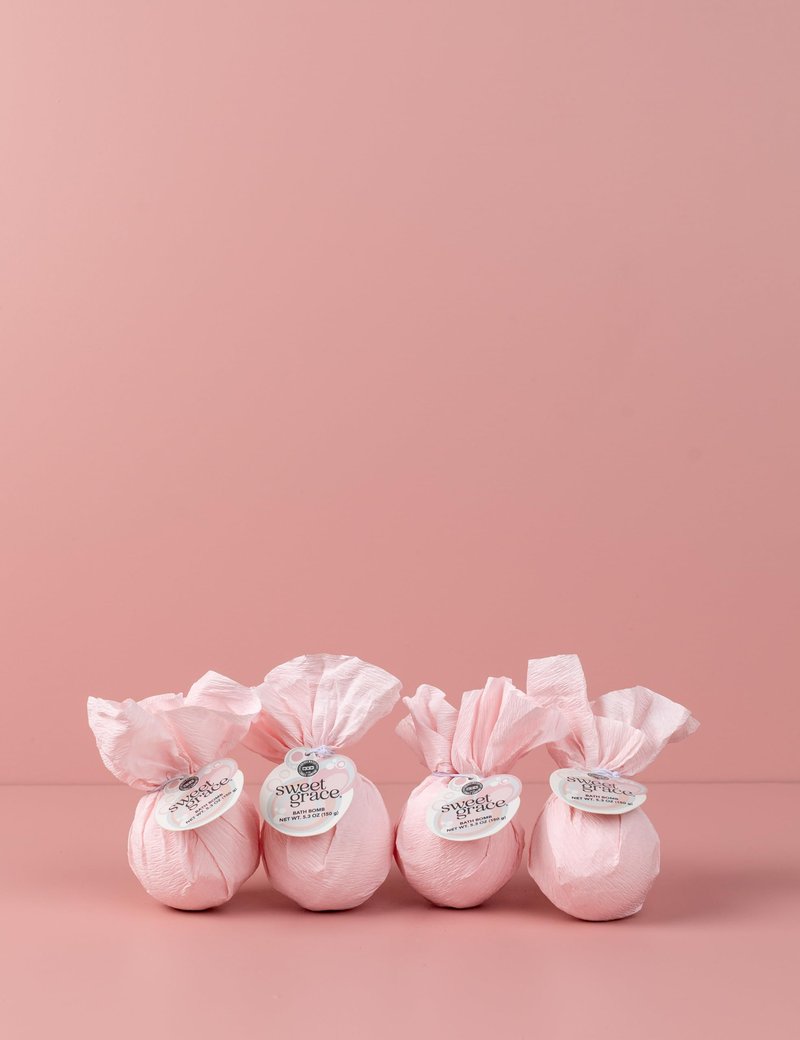 Bridgewater Candle |Luxury| Foaming Fizzing Pink Scented| Bath Bomb 4 Pack|Sweet Grace