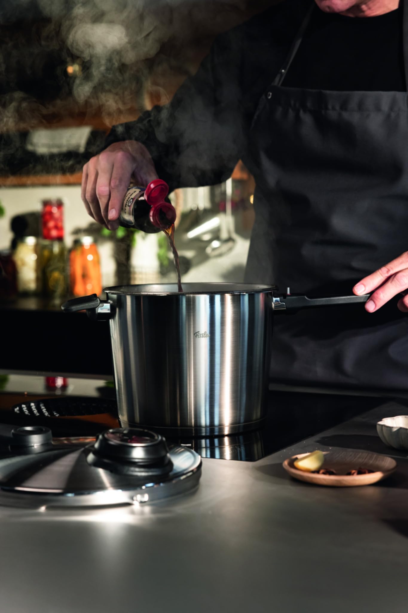 Fissler Vitavit Premium Pressure Cooker with Steamer Insert, 2.6 Quart
