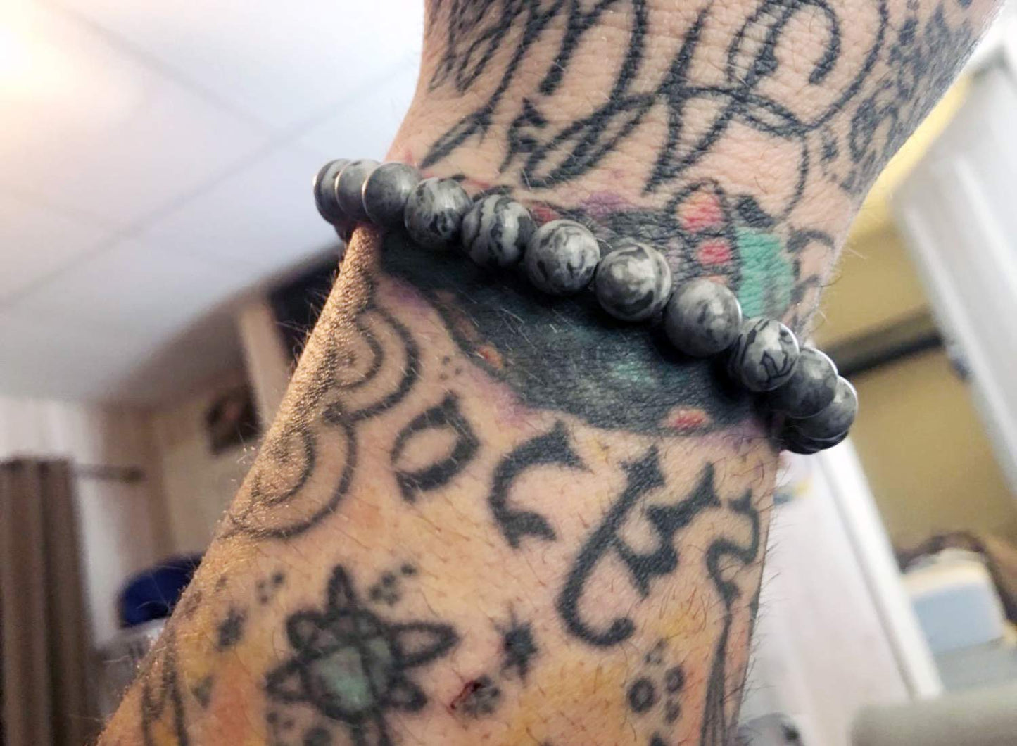Jade cabbage Men Bracelet Natural Natural Semi-Precious Gemstone Bead Chakra Healing Energy Balance Bracelet for Mens Jewelry Gift (8mm Gray 7.3 inches)