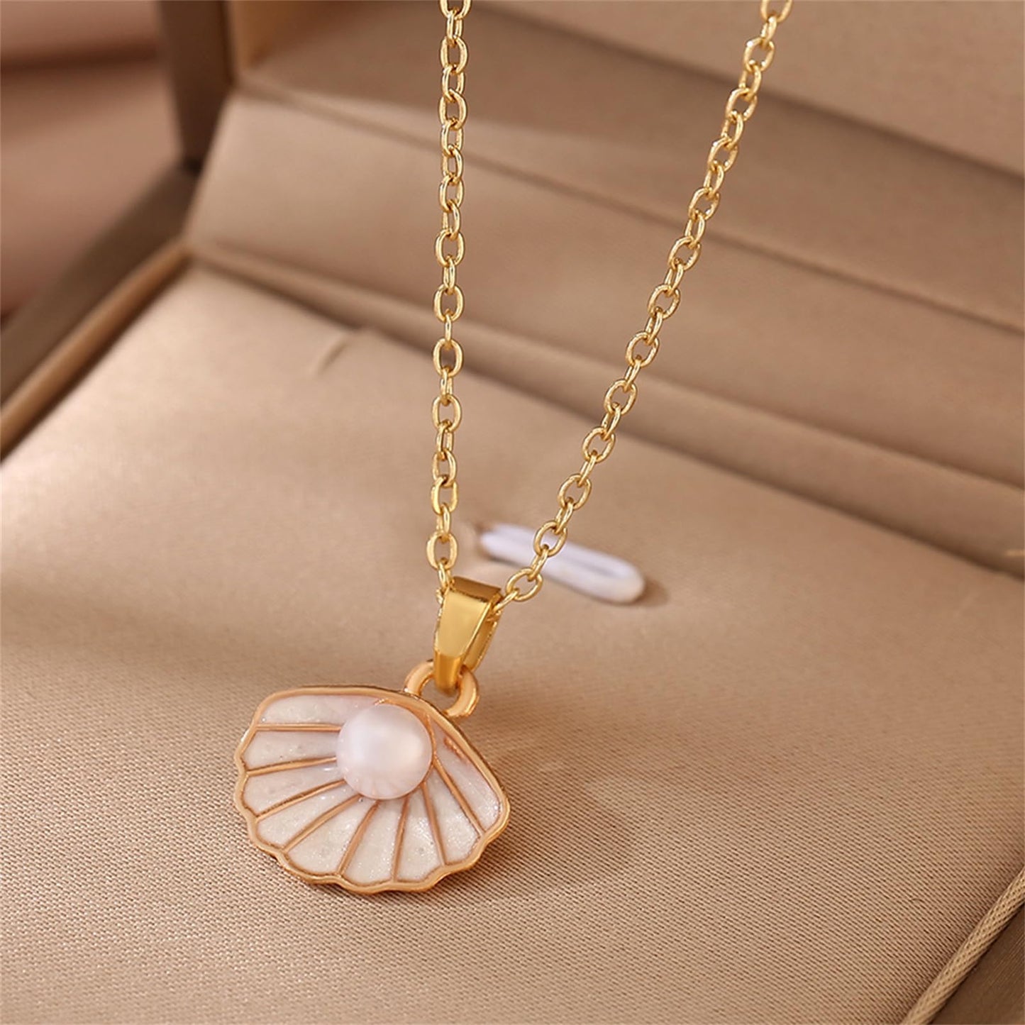 Seashell Pearl Pendant Necklace Gold Plated Boho Enamel Pink Blue Scallop Sea Shell Starfish Ocean Animal Chain Necklace for Women Hawaiian Summer Beach Holiday Fashion Jewelry Gifts (white)