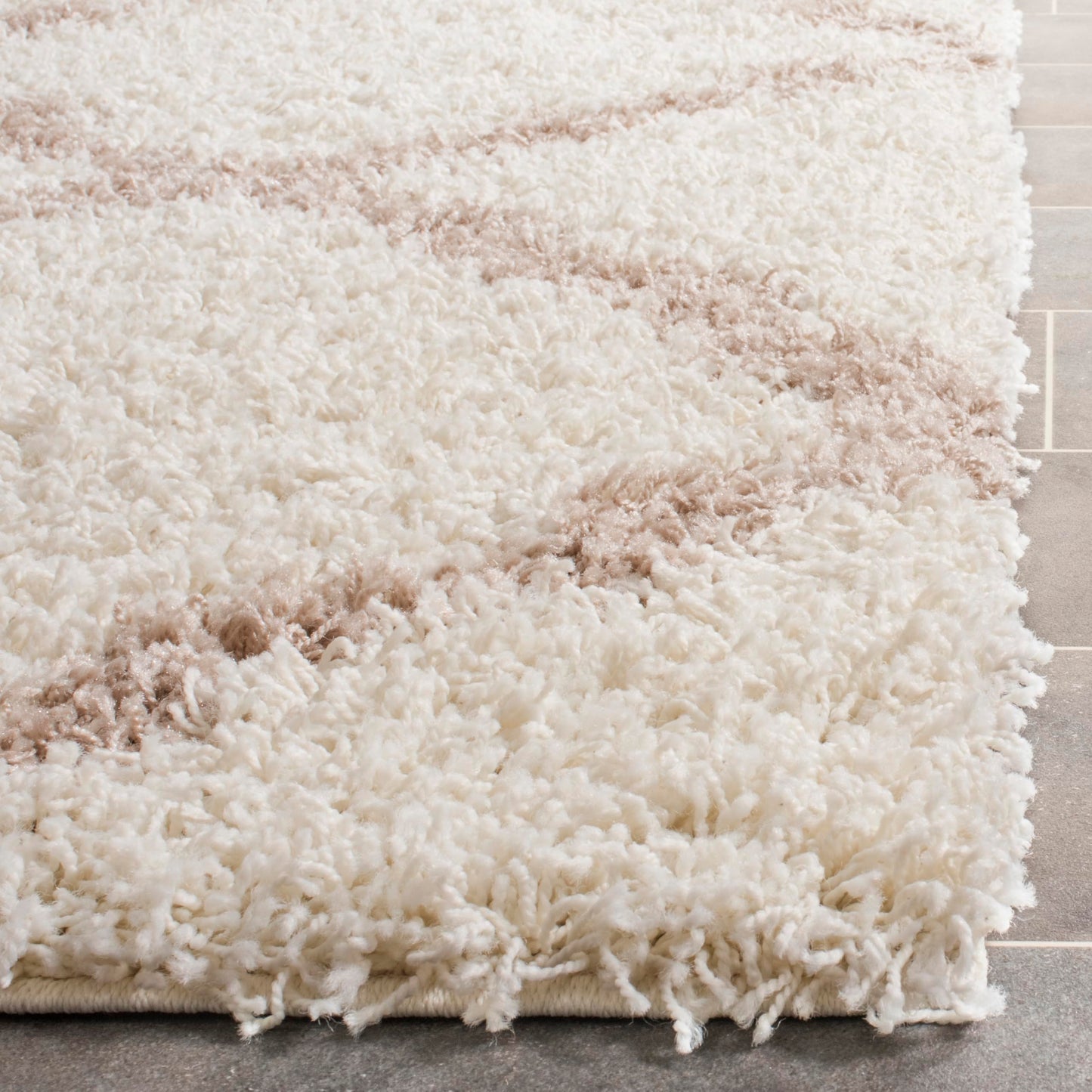 SAFAVIEH Area Rug 8x10 - Dallas Shag Collection - Large - Ivory & Beige, Trellis Pattern, Non-Shedding & Easy Cleaning, Plush Thick Pile, Ideal for Living Room, Bedroom, Dining Space (SGD257B)