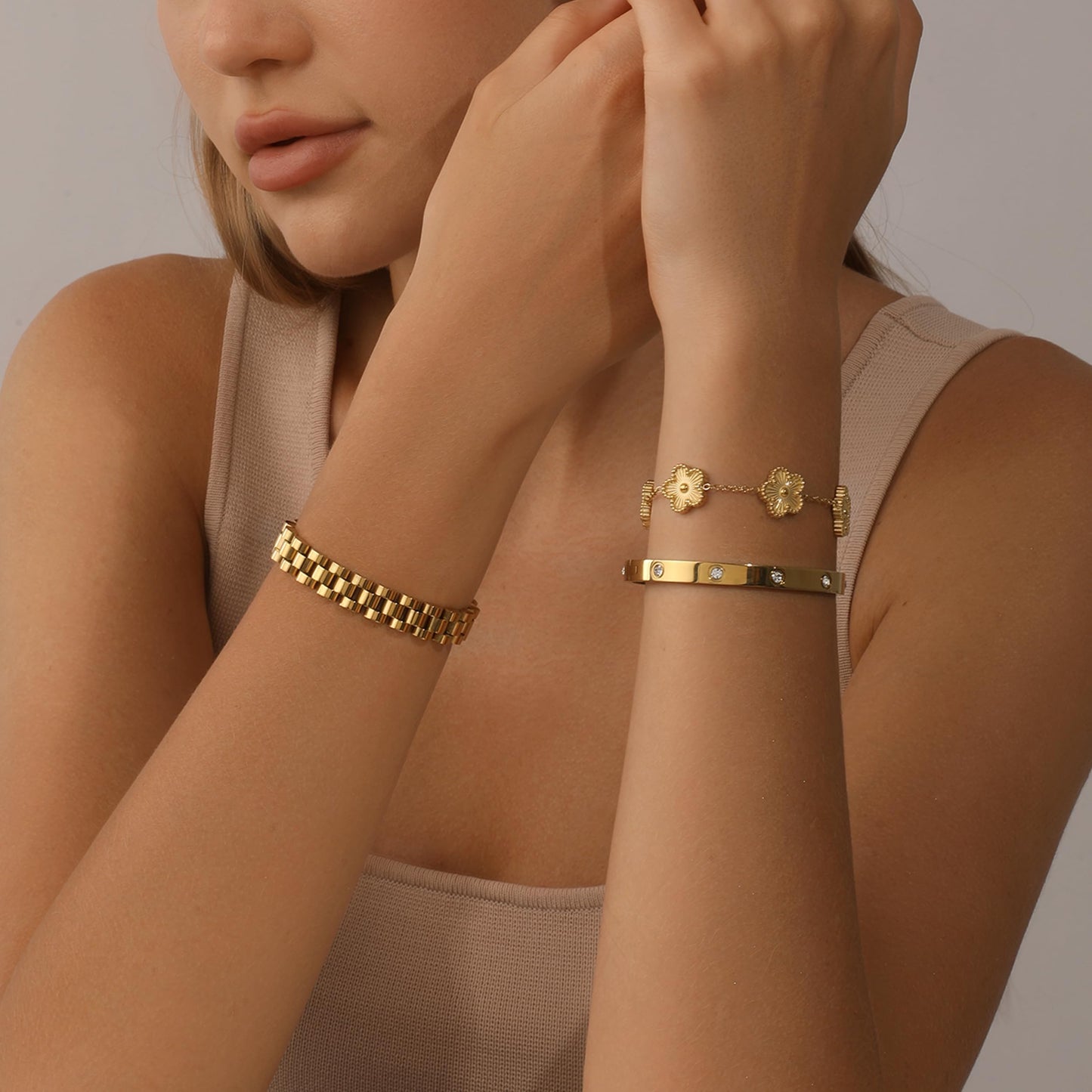 YOQ Stackable Four Leaf Clover Bracelets for Women, 18K Gold Plated Love Bangle Bracelets Set, 3 Pcs Charm Jewelry Gifts (Gold)