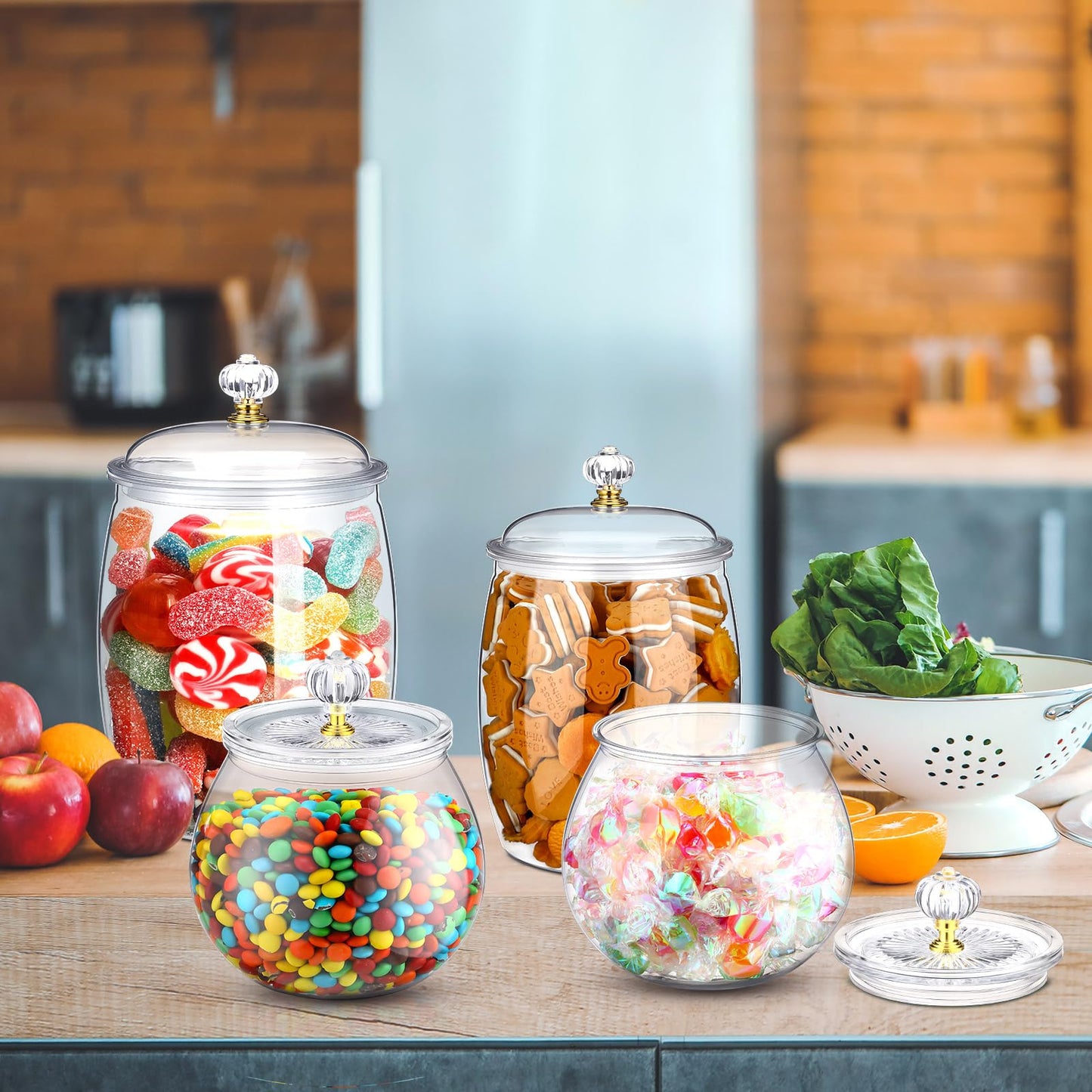 Nuogo 6 Pcs Plastic Candy and Cookie Jar with Lids Decorative Apothecary Jars Candy Buffet Containers Clear Airtight Food Storage Canister Home Decoration(30/42/64 oz,Classic, Stylish)