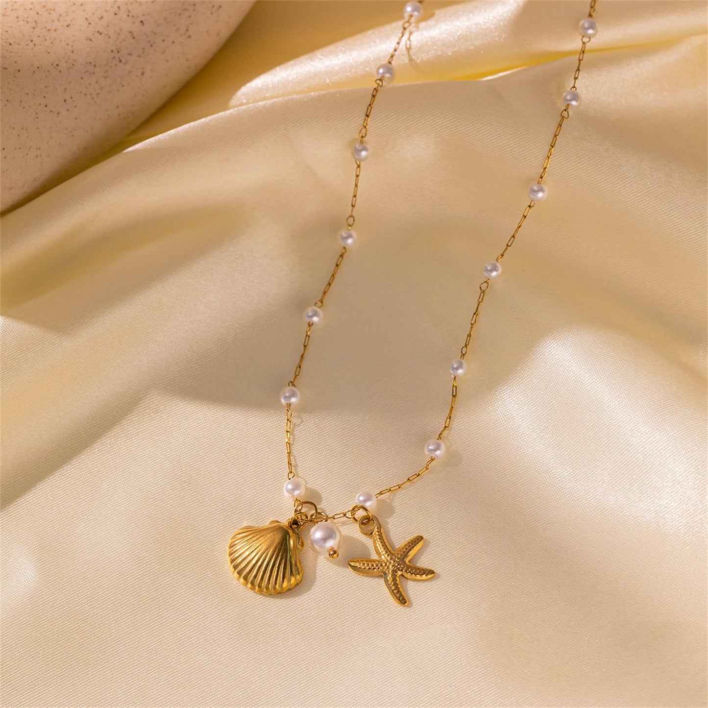 Boho Starfish Seashell Layered Necklace Gold Silver Plated Dainty Charm Double Layer Sea Shell Lucky Stars Ocean Animal Chain Necklace for Women Hawaiian Summer Beach Vacation Jewelry Gifts (Gold pearl necklace)
