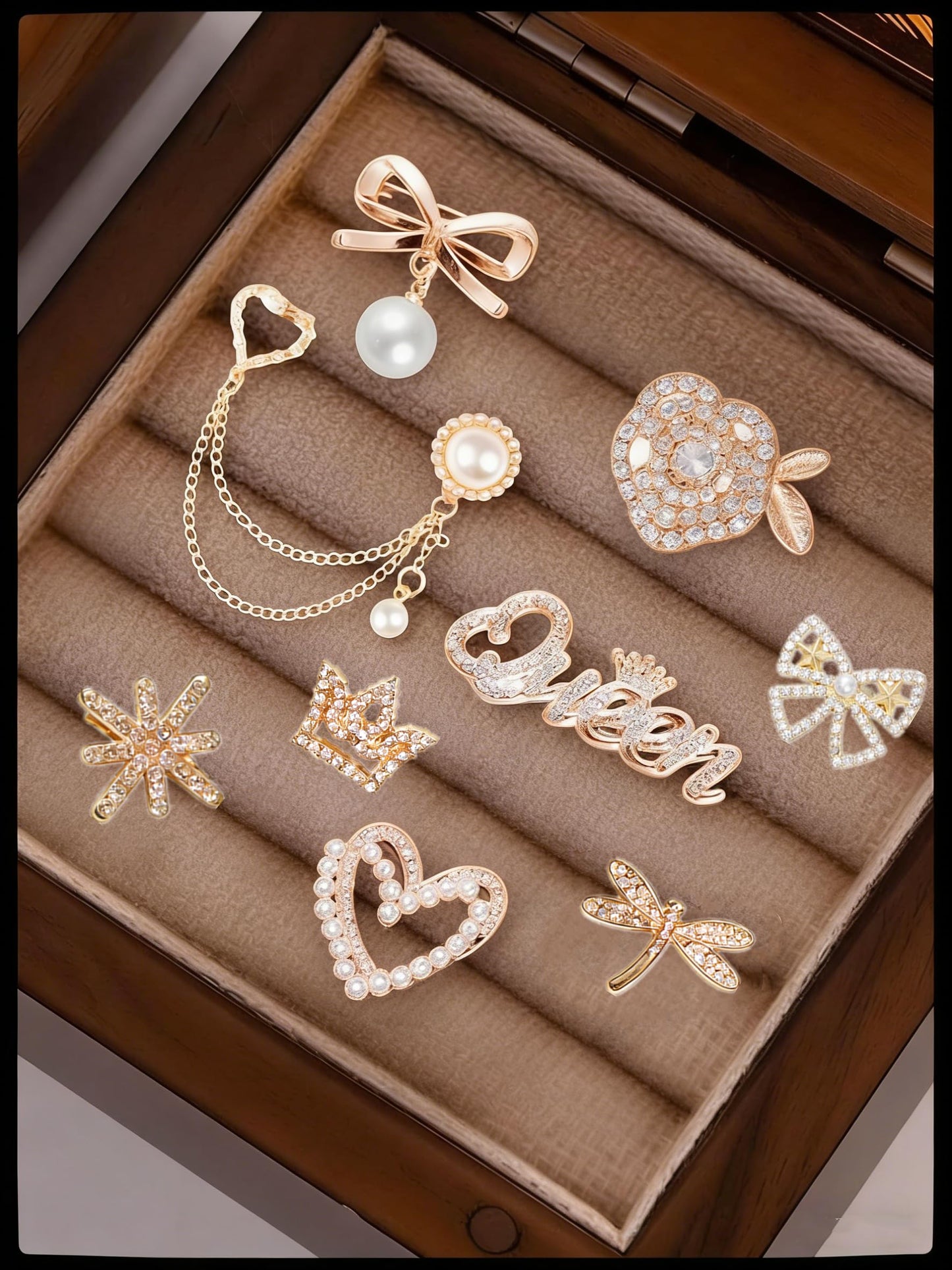 RQAYE 80pcs Junk Socks Charms Kit, Gold Brooches and Pins for Women,Pearl and Rhinestone Shoe Charms with Safety Pins for Hat Clothes Bags