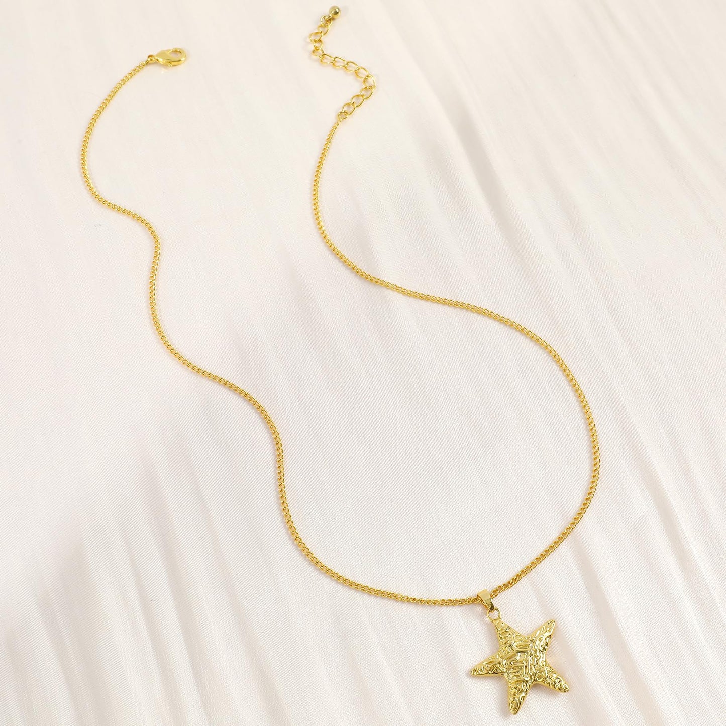 NEKOL Gold Starfish Pendant Necklace for Women, 14k Gold Plated Cute Textured Sea Star Necklace Shining Starfish Statement Necklace Party Summer Beach Ocean Jewelry Gift