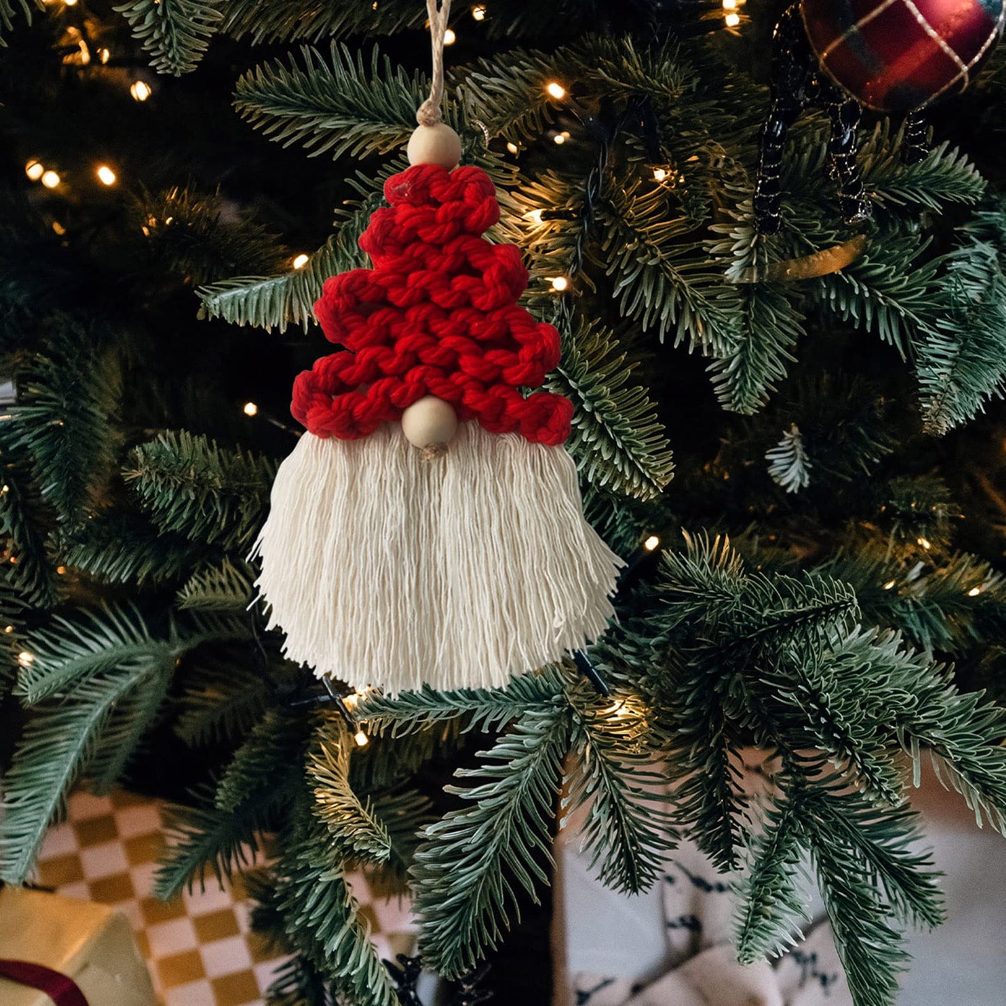 6 Pieces Macrame Christmas Gnome Ornaments, Boho Christmas Decorations Woven Gnome Xmas Ornaments Set for Christmas Tree Hanging for Xmas Party Living Room Dorm Nursery Room Craft Gifts (Red)