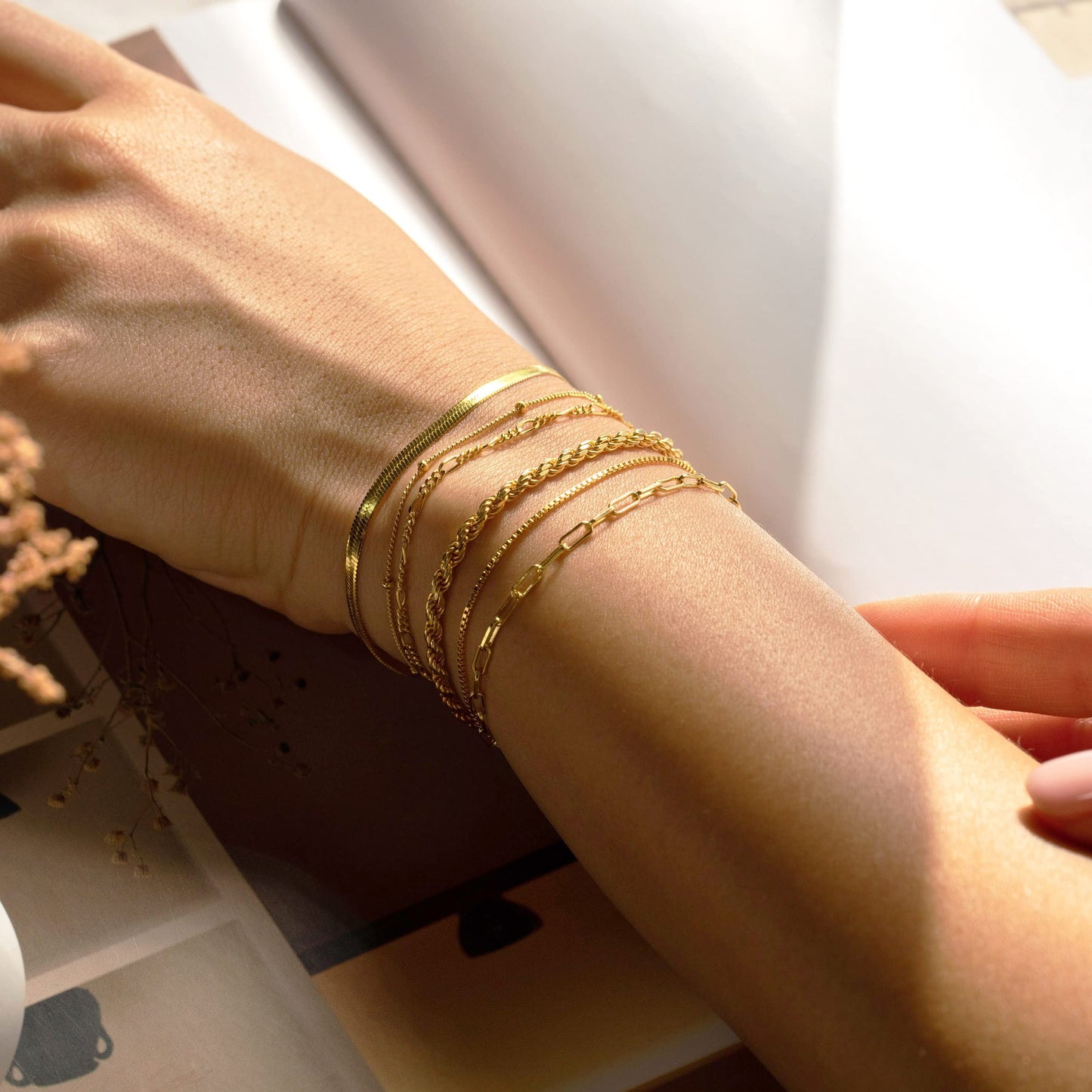 DEARMAY Gold Bracelets for Women Non Tarnish Jewelry Sets 14K Gold Plated Bracelets Stack Trendy Dainty Stackable Paperclip Rope Snake Box Figaro Chain Bracelets Set Pack Costume Fashion Gifts