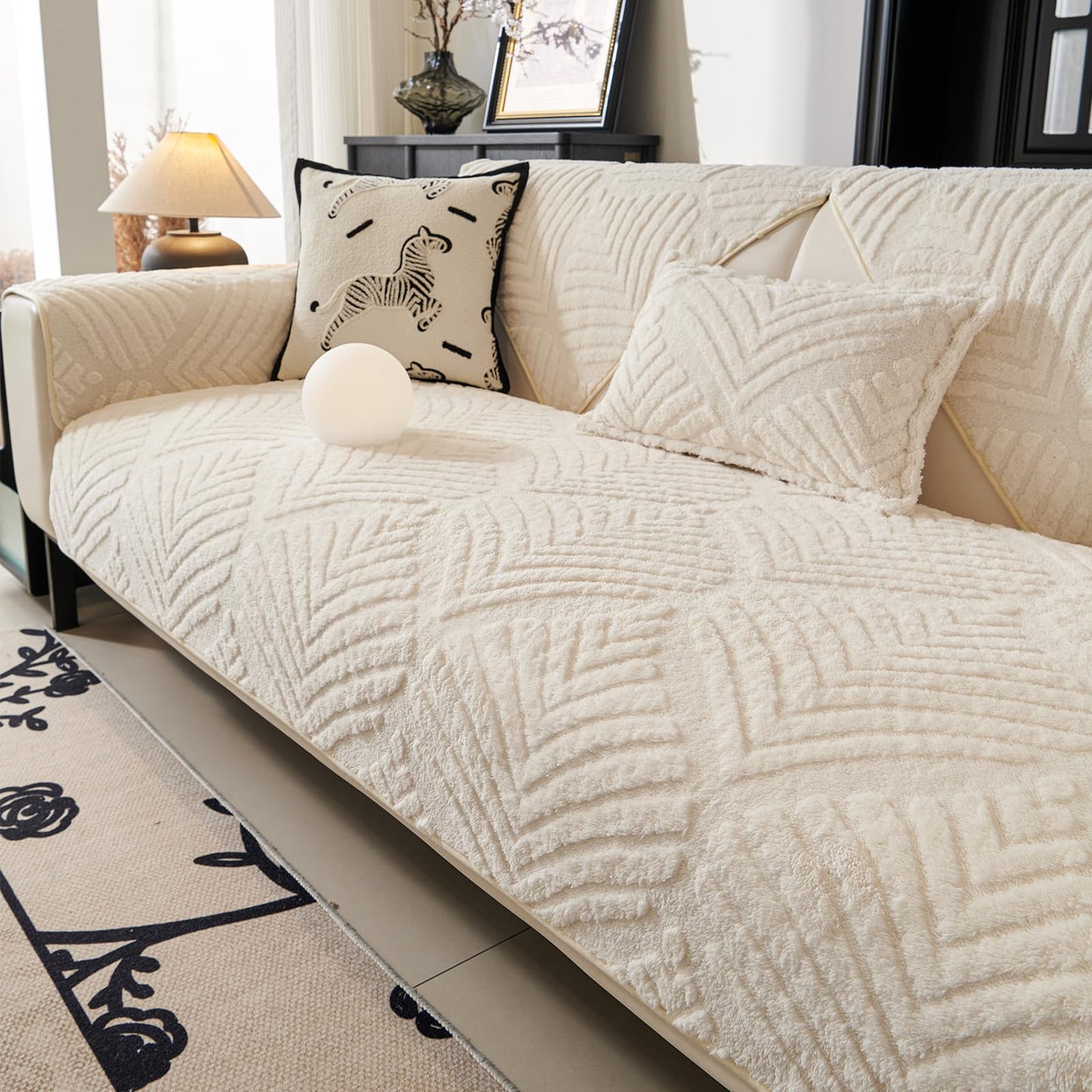 PJLZJFBY Sectional Couch Cover, Non-Slip Sofa Cover Plush Warm, Funny Fuzzy Pet Couch Covers for Sofa(2-3 Seater), Leaf Pattern Couch Protector for Dogs Washable(1PC, Beige White, 27.6"×70.9")