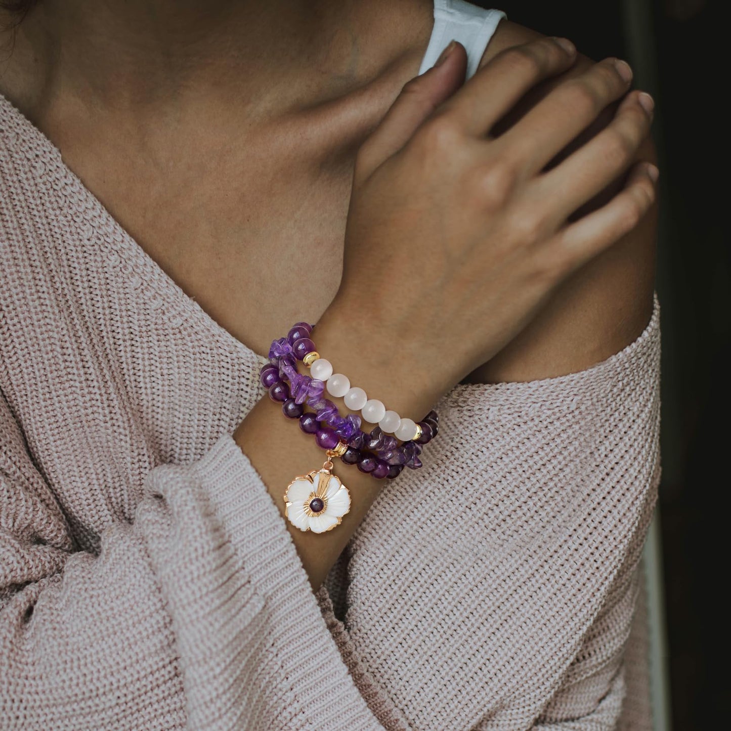 Vinswet Healing Crystal Beaded Bracelets for Women,Natural Amethyst Gemstones Bracelet,Anxiety Stress Relief Heart Charm Bracelet Handmade purple Jewelry Gifts for Women (Amethyst&Flower)