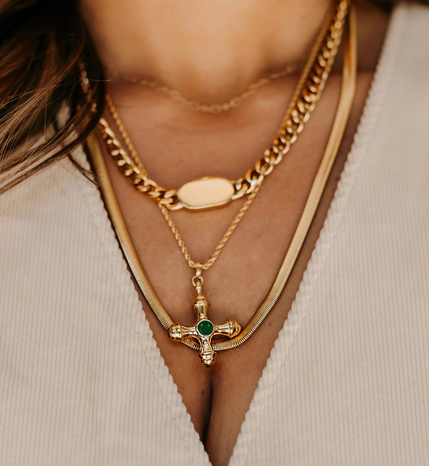 NUZON Green Agate Cross Necklace for Women 18K Gold Plated Stainless Steel Twisted Chain Gemstone Cross Pendant Necklace Layering Jewelry 19.7’’