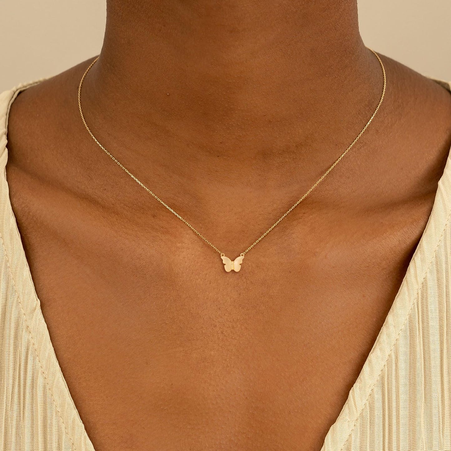 VRIUA Gold Necklace for Women 14k Gold Plated Dainty Gold Butterfly Necklace Simple Pendant Minimalist Jewelry for Women